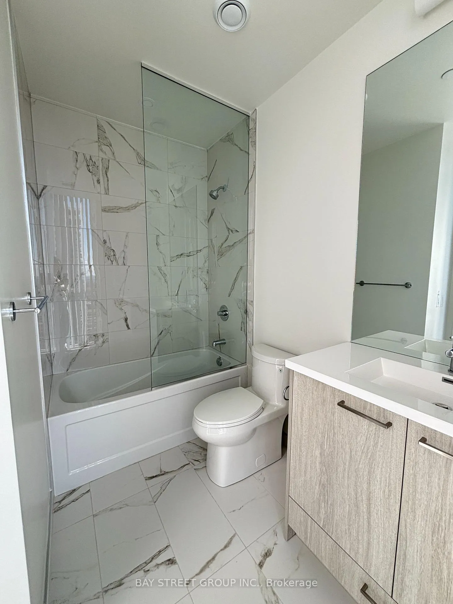 Photo 21 of Unit 4612, 28 Interchange Way, Vaughan, Vaughan Corporate Centre — HOMEH