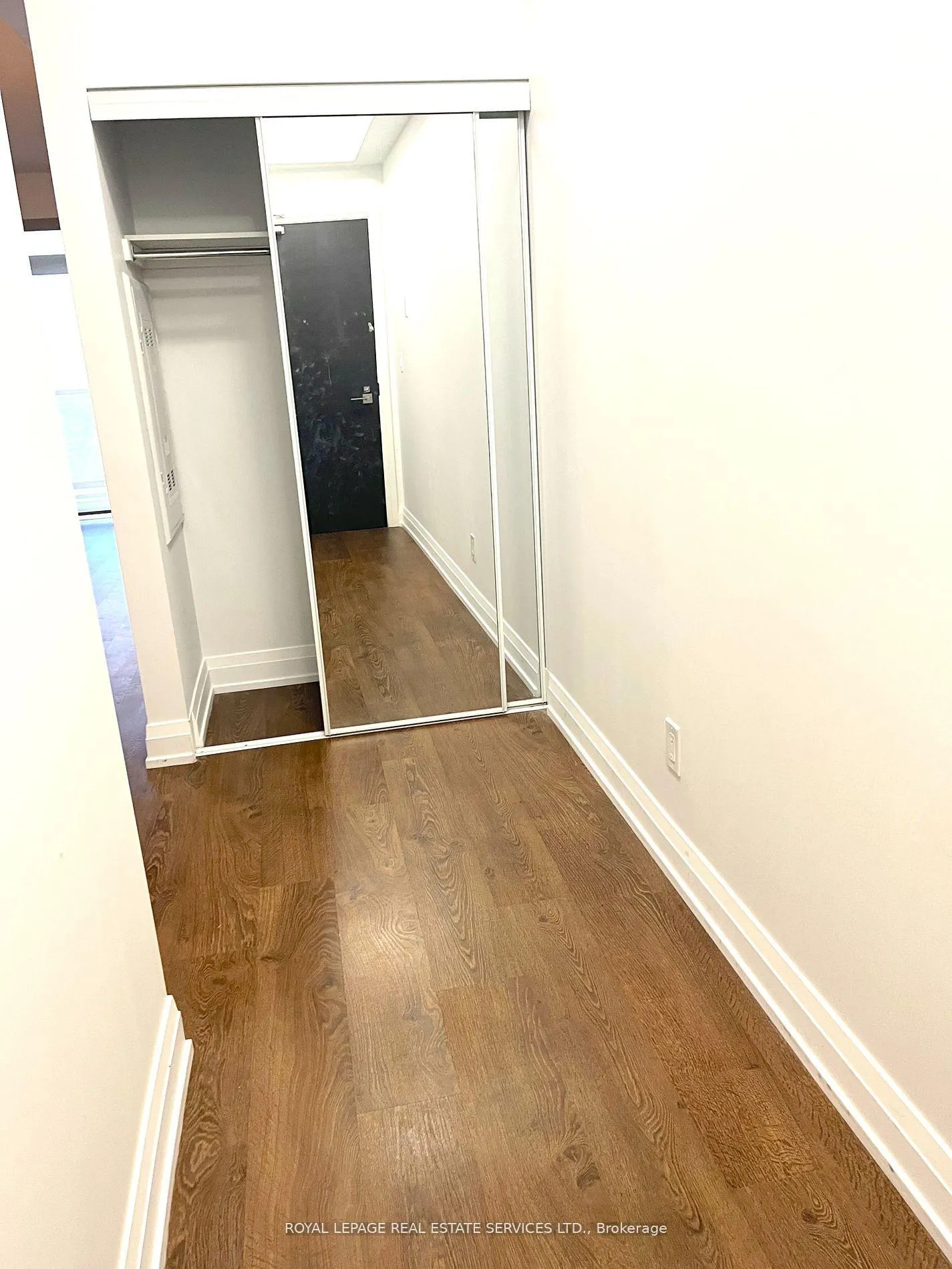 Photo 2 of Unit 1011, 3700 Highway 7, Vaughan, East Woodbridge — HOMEH