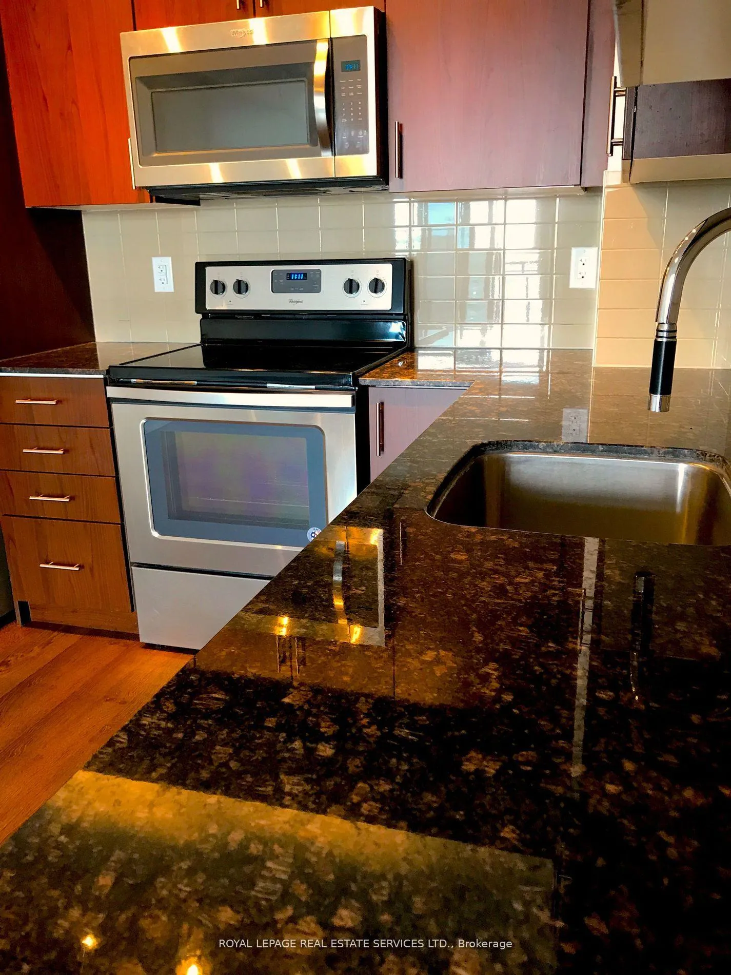 Photo 8 of Unit 1011, 3700 Highway 7, Vaughan, East Woodbridge — HOMEH
