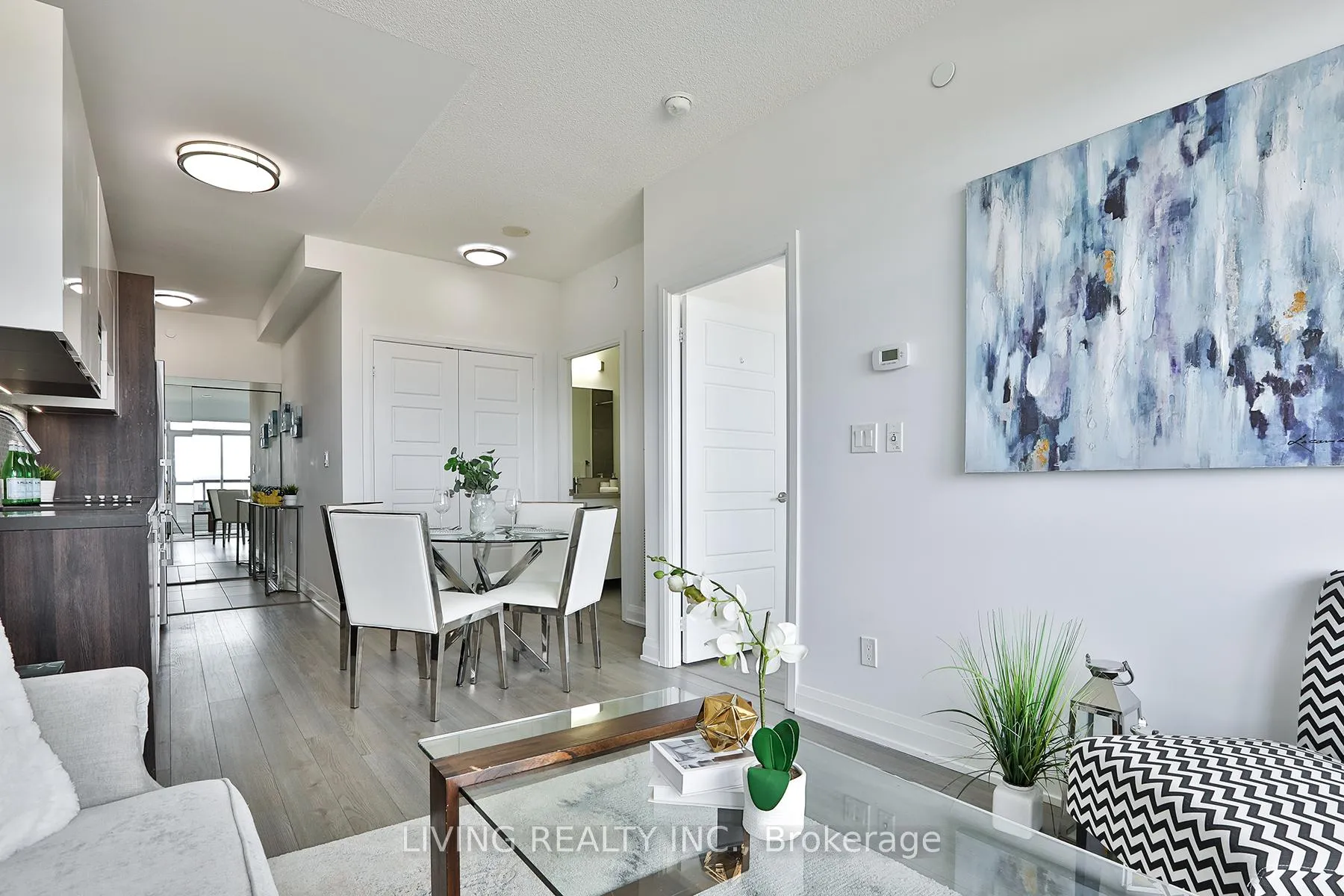 Photo 10 of Unit 2101, 15 Water Walk Drive, Markham, Unionville — HOMEH