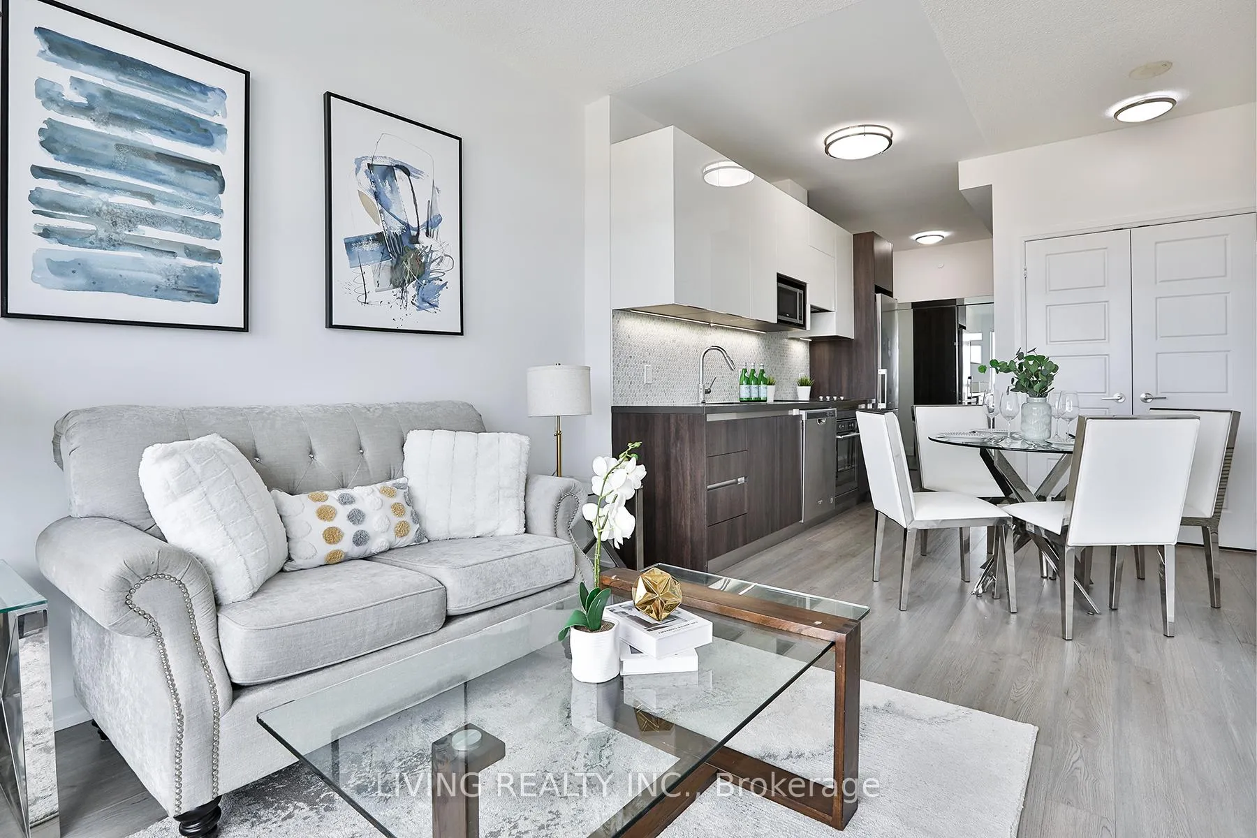 Photo 11 of Unit 2101, 15 Water Walk Drive, Markham, Unionville — HOMEH