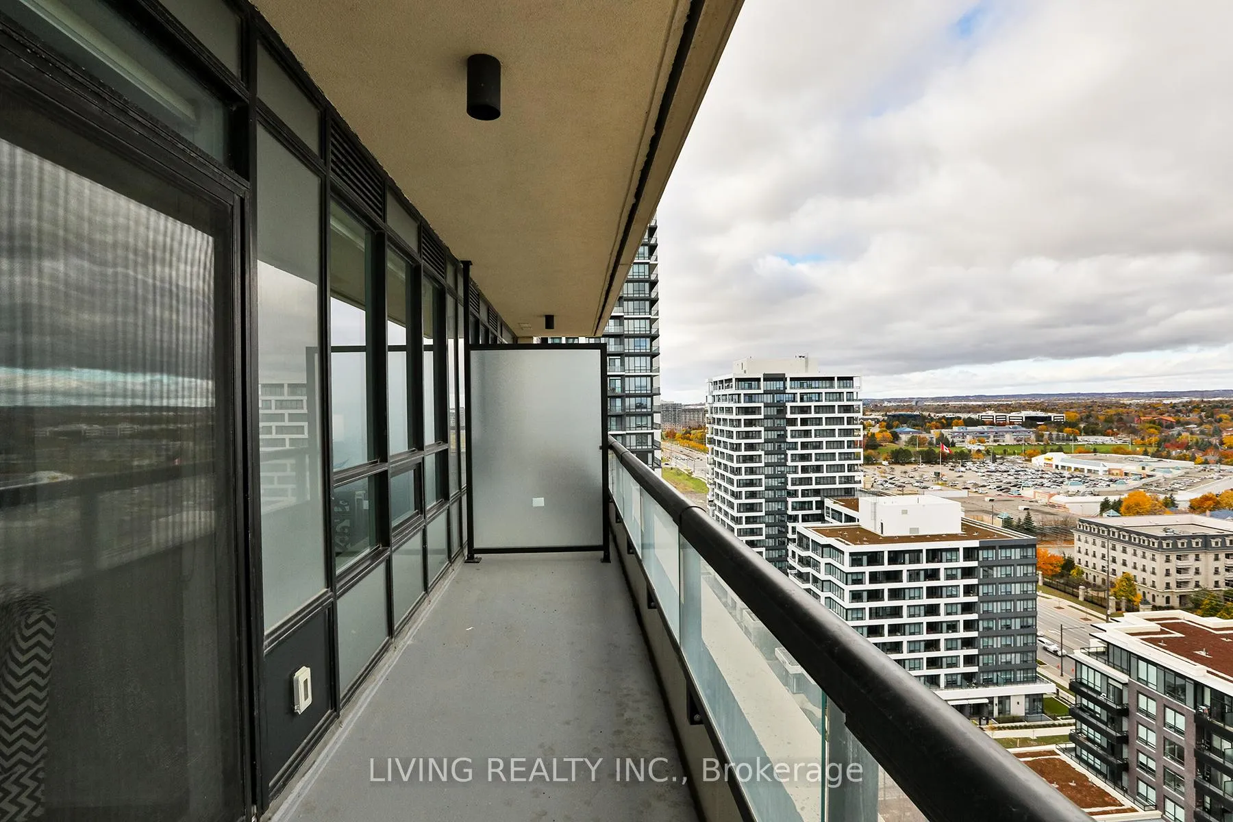 Photo 21 of Unit 2101, 15 Water Walk Drive, Markham, Unionville — HOMEH