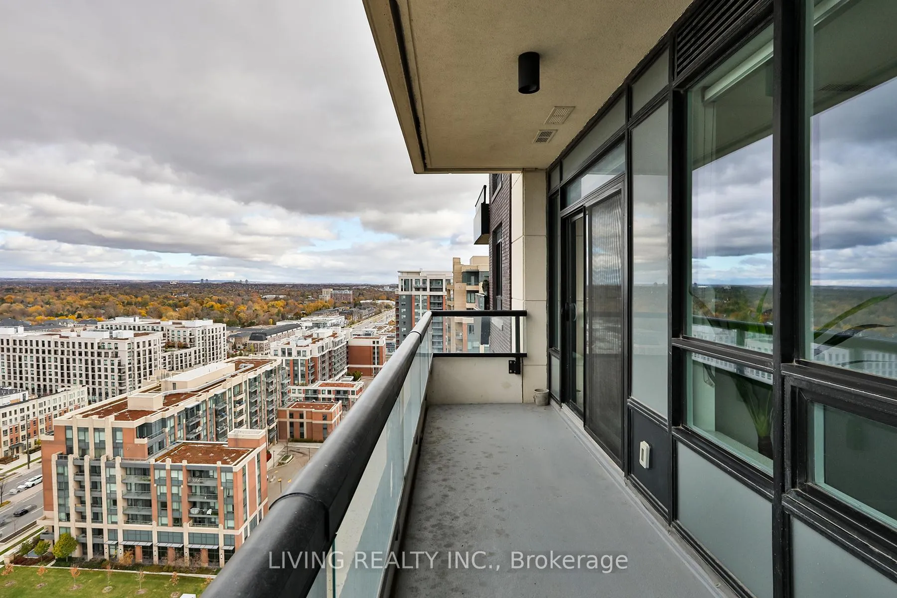 Photo 22 of Unit 2101, 15 Water Walk Drive, Markham, Unionville — HOMEH