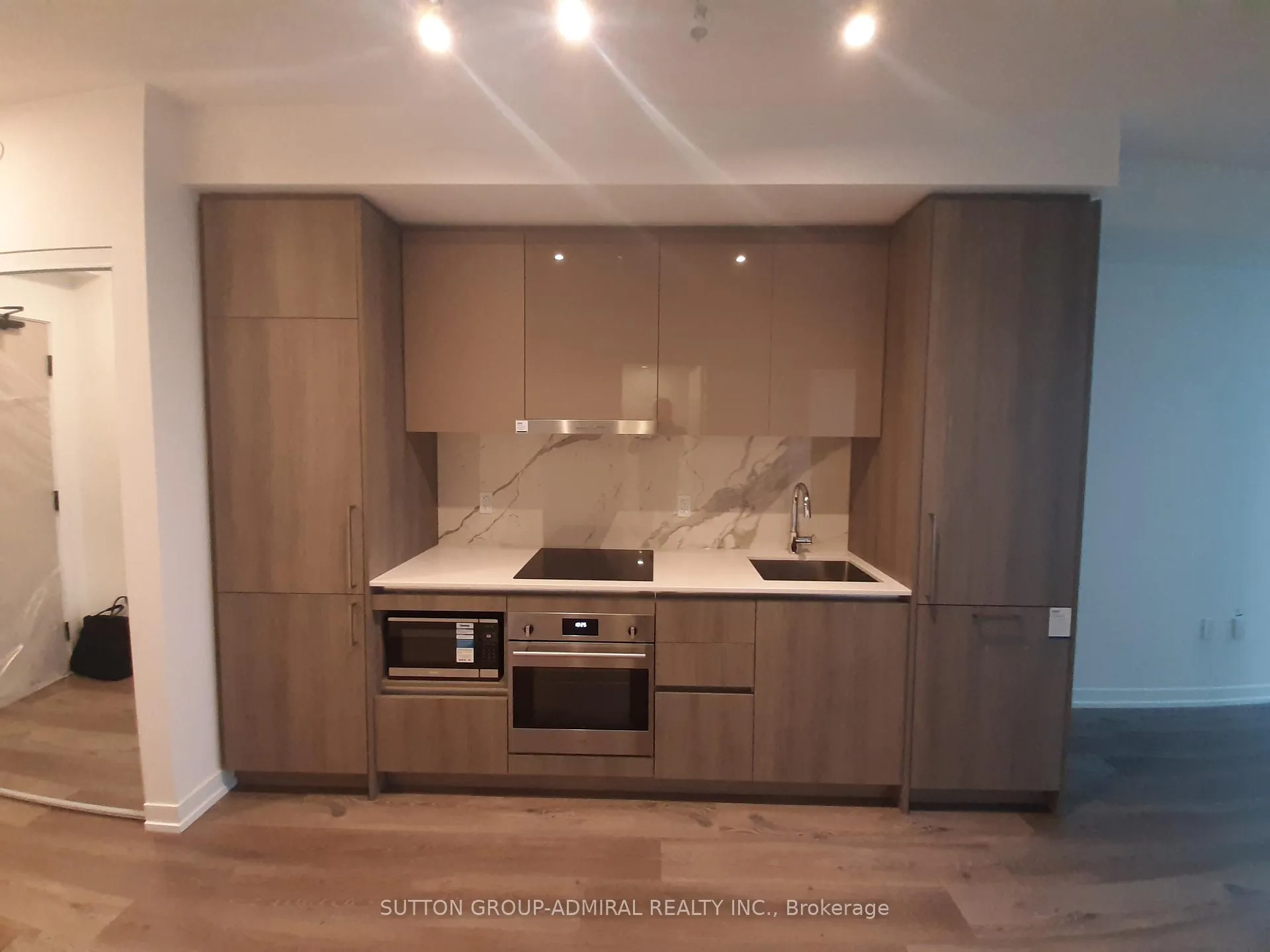 Photo 6 of Unit 2205, 225 Commerce Street, Vaughan, Vaughan Corporate Centre — HOMEH