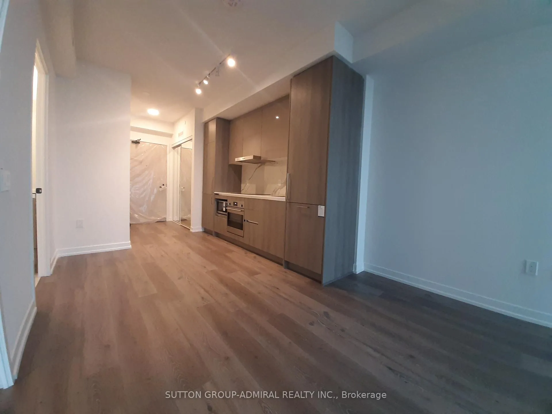 Photo 8 of Unit 2205, 225 Commerce Street, Vaughan, Vaughan Corporate Centre — HOMEH