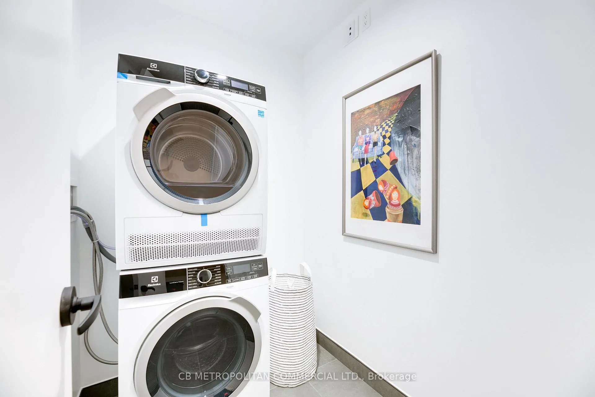 Photo 9 of Unit 601, 1598 Queen Street E, Toronto, Greenwood-Coxwell — HOMEH
