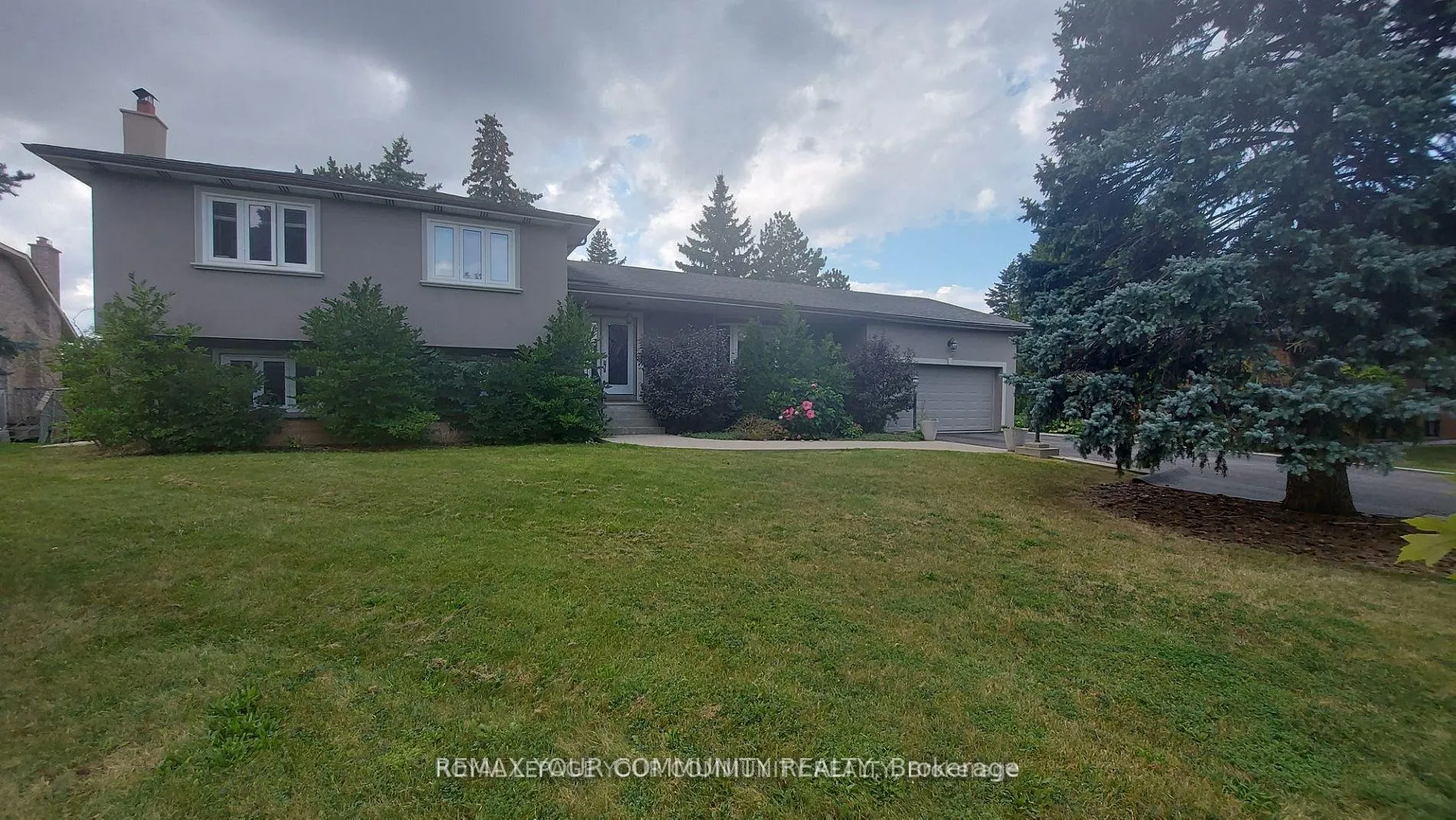 Front of 30 Forest Circle Court