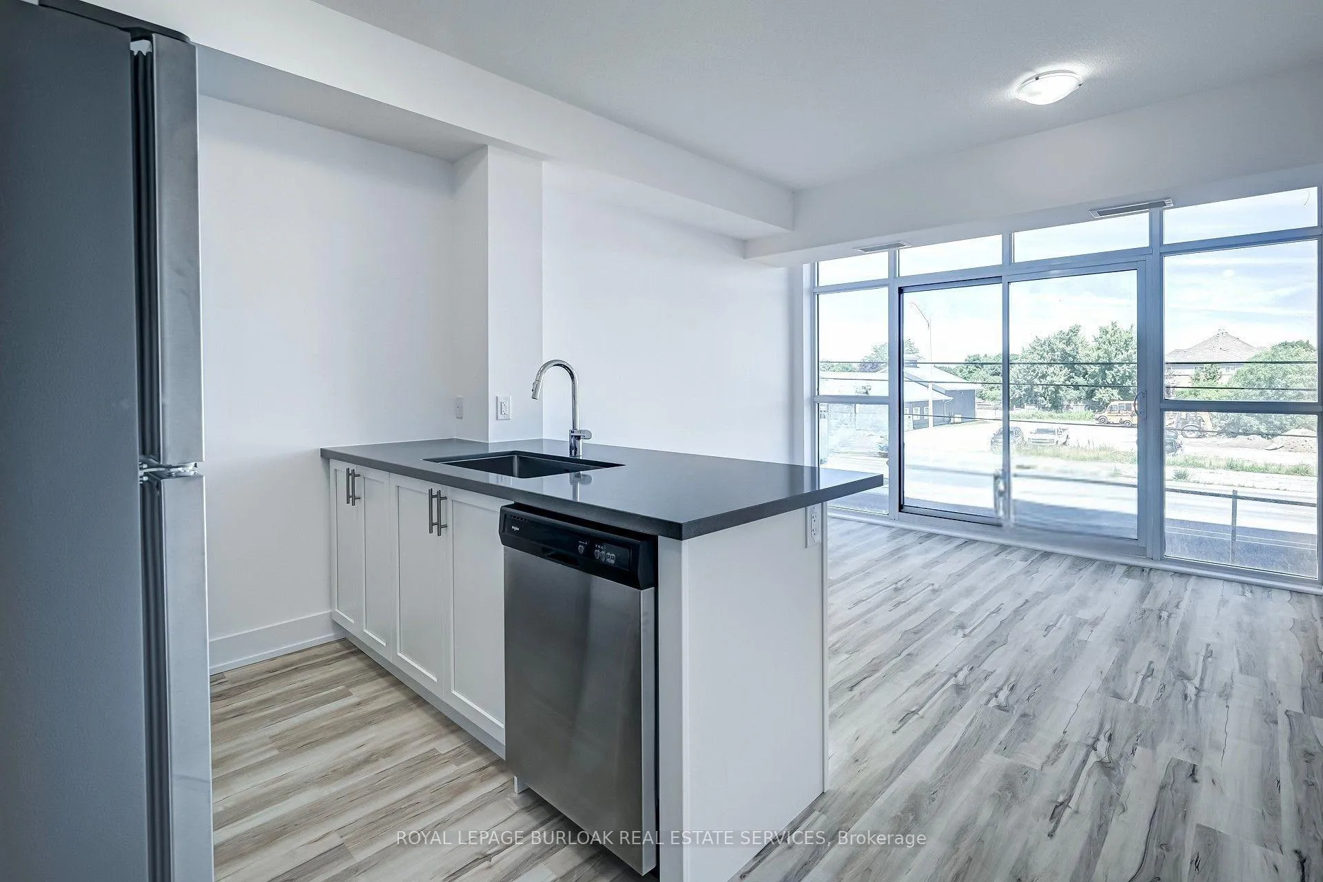 Photo 3 of Unit 204, 450 Dundas Street E, Hamilton, Waterdown — HOMEH