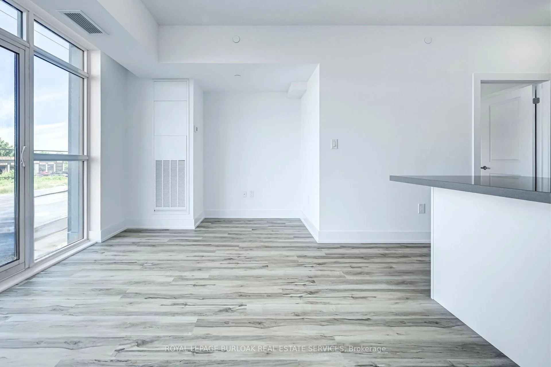 Photo 6 of Unit 204, 450 Dundas Street E, Hamilton, Waterdown — HOMEH