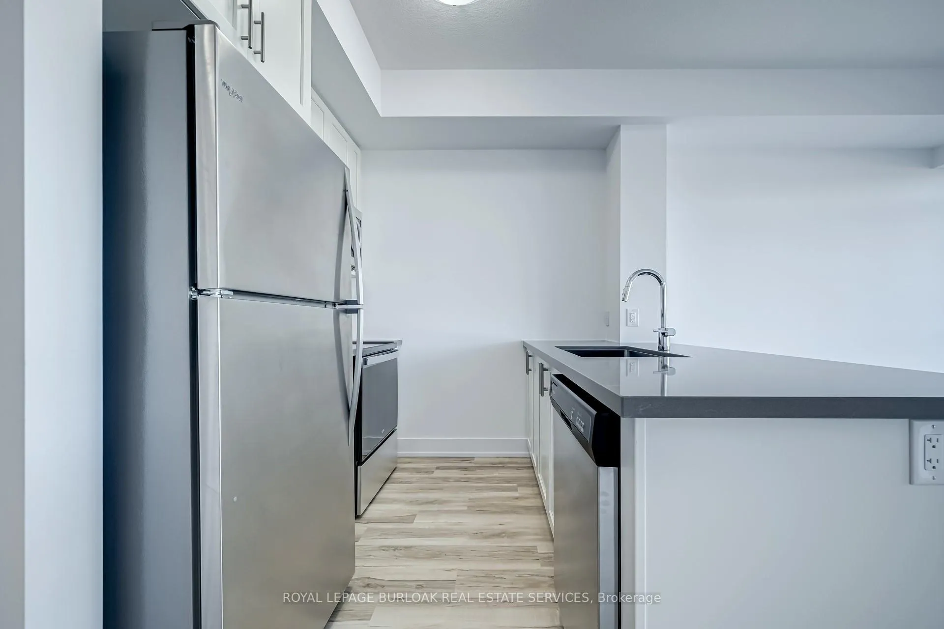 Photo 7 of Unit 204, 450 Dundas Street E, Hamilton, Waterdown — HOMEH