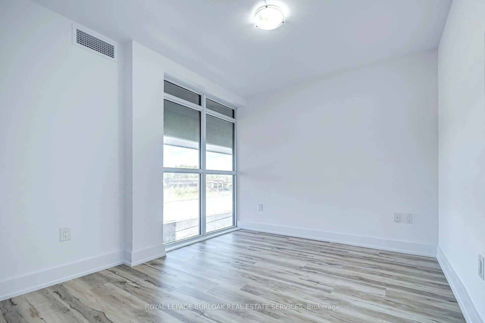 Photo 10 of Unit 204, 450 Dundas Street E, Hamilton, Waterdown — HOMEH