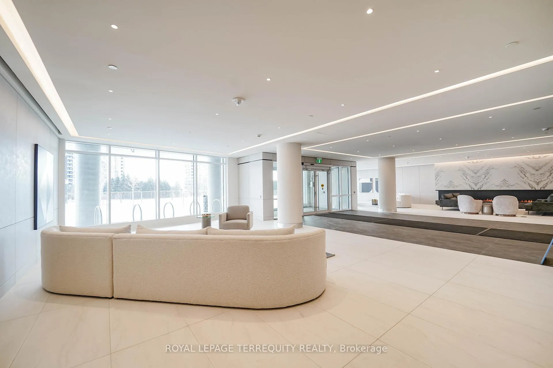 Photo 6 of Unit 2612, 50 Upper Mall Way, Vaughan, Brownridge — HOMEH