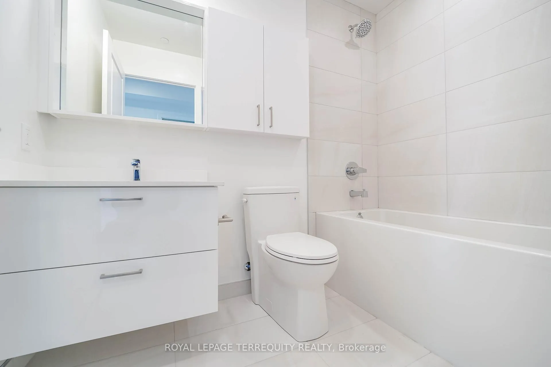 Photo 14 of Unit 2612, 50 Upper Mall Way, Vaughan, Brownridge — HOMEH
