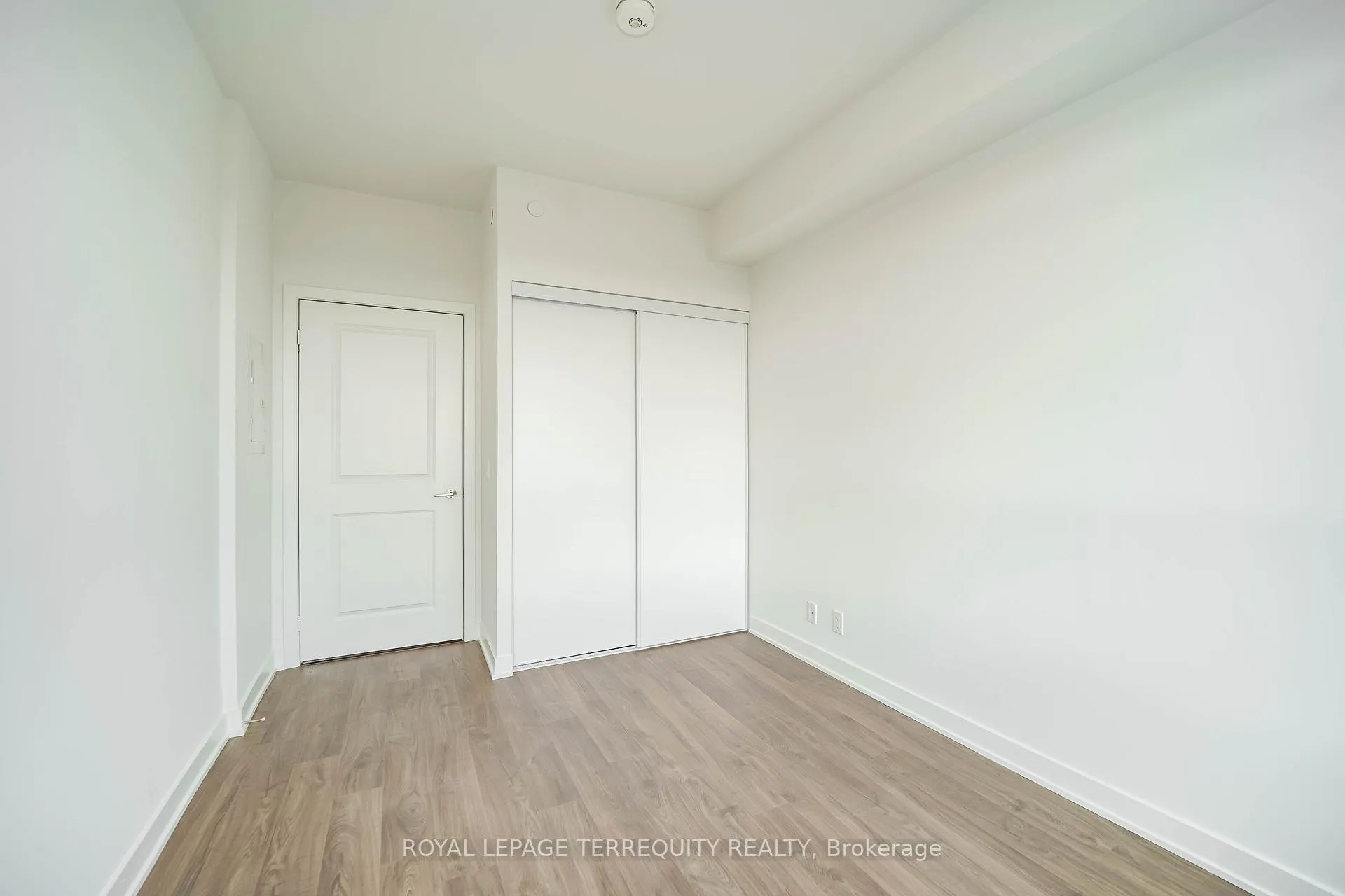 Photo 15 of Unit 2612, 50 Upper Mall Way, Vaughan, Brownridge — HOMEH