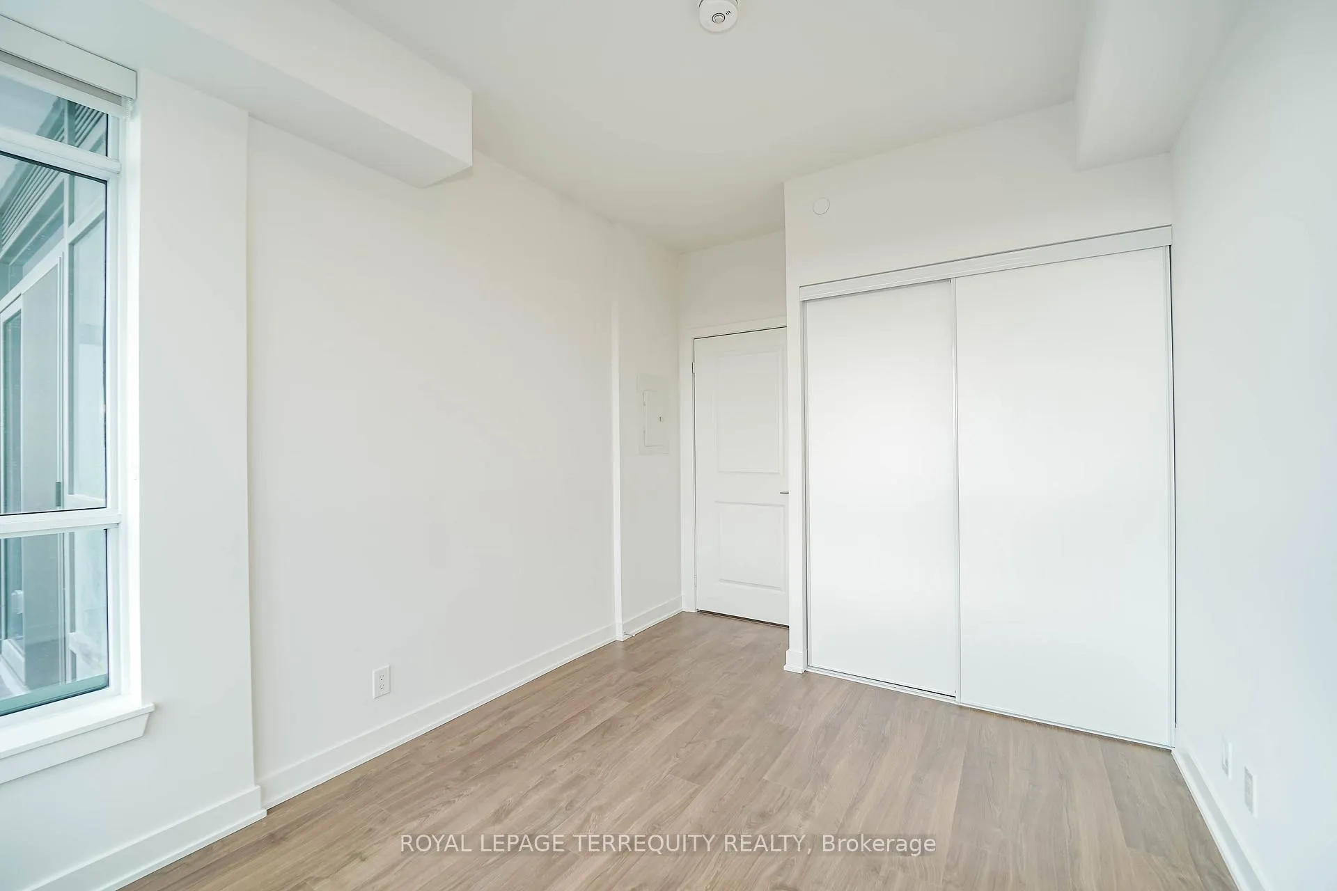 Photo 16 of Unit 2612, 50 Upper Mall Way, Vaughan, Brownridge — HOMEH
