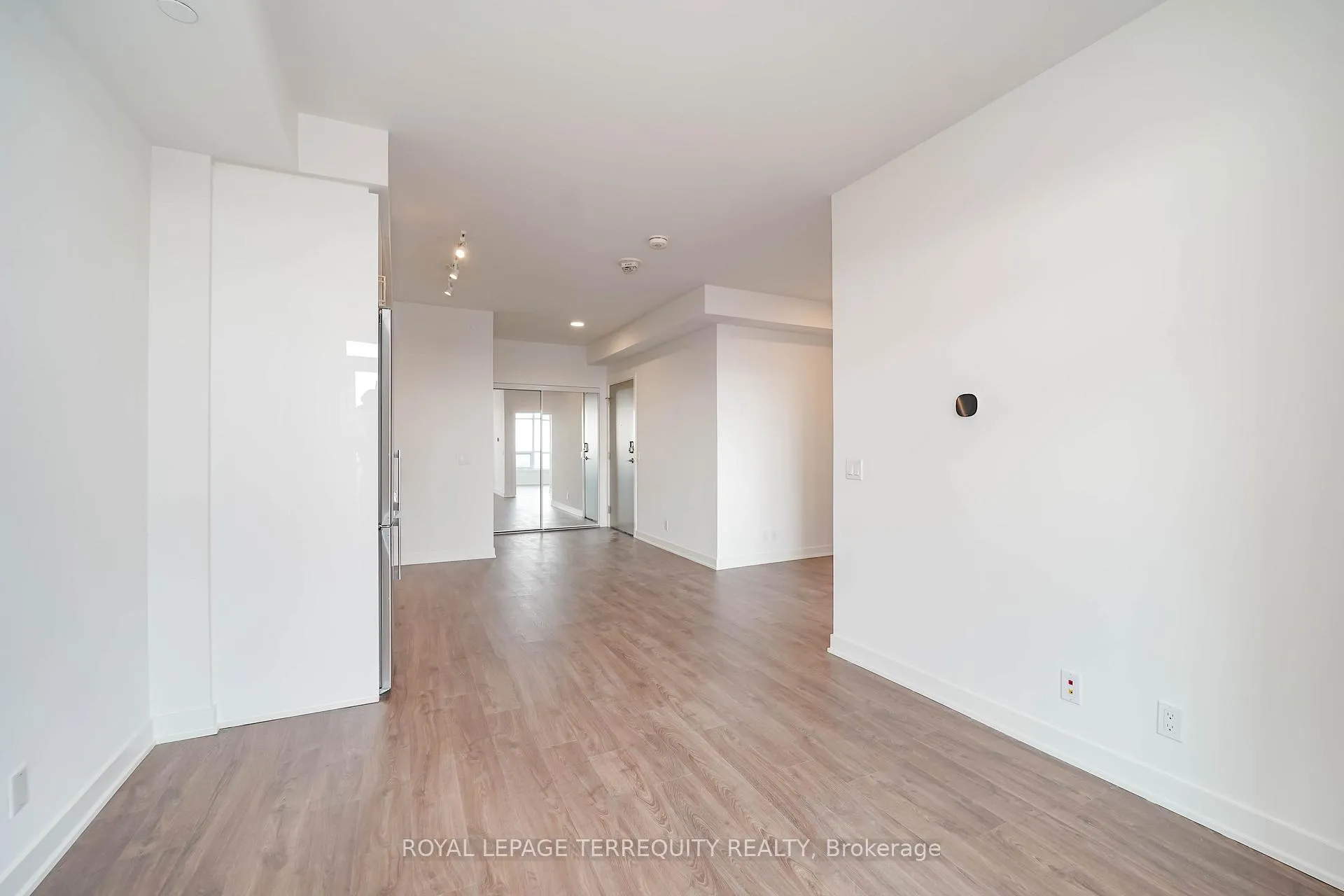 Photo 22 of Unit 2612, 50 Upper Mall Way, Vaughan, Brownridge — HOMEH