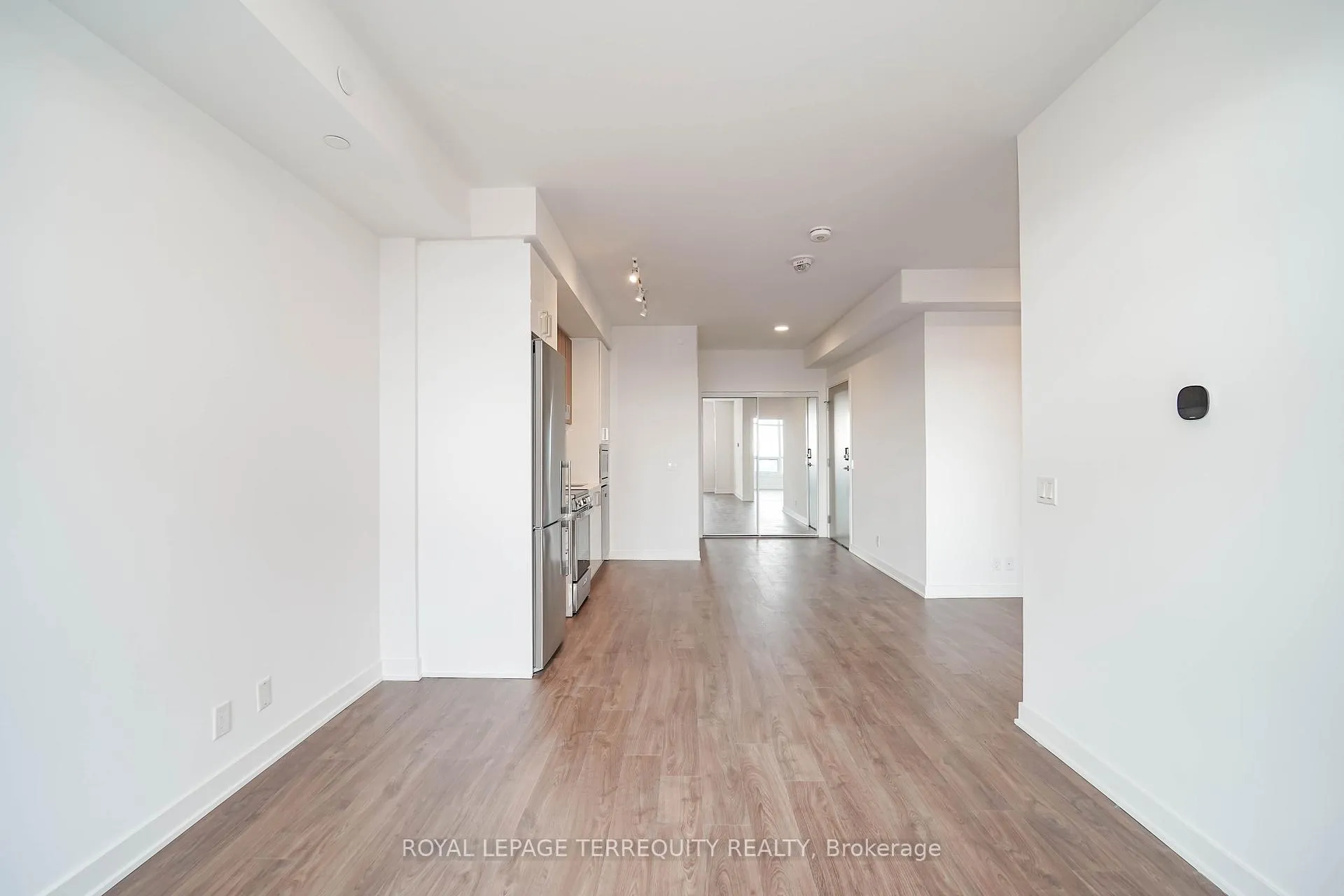 Photo 23 of Unit 2612, 50 Upper Mall Way, Vaughan, Brownridge — HOMEH
