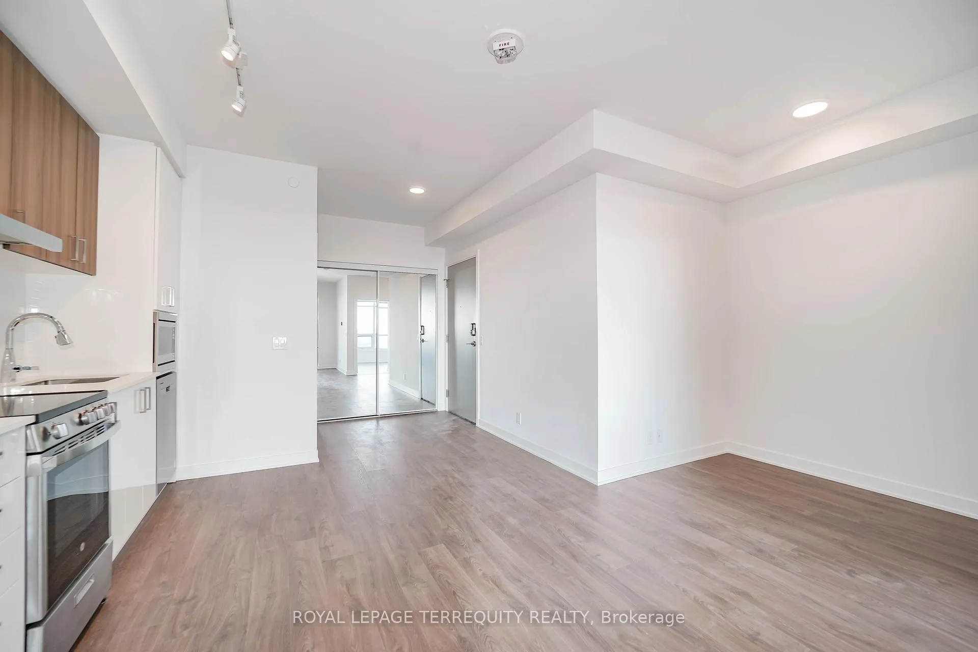 Photo 27 of Unit 2612, 50 Upper Mall Way, Vaughan, Brownridge — HOMEH
