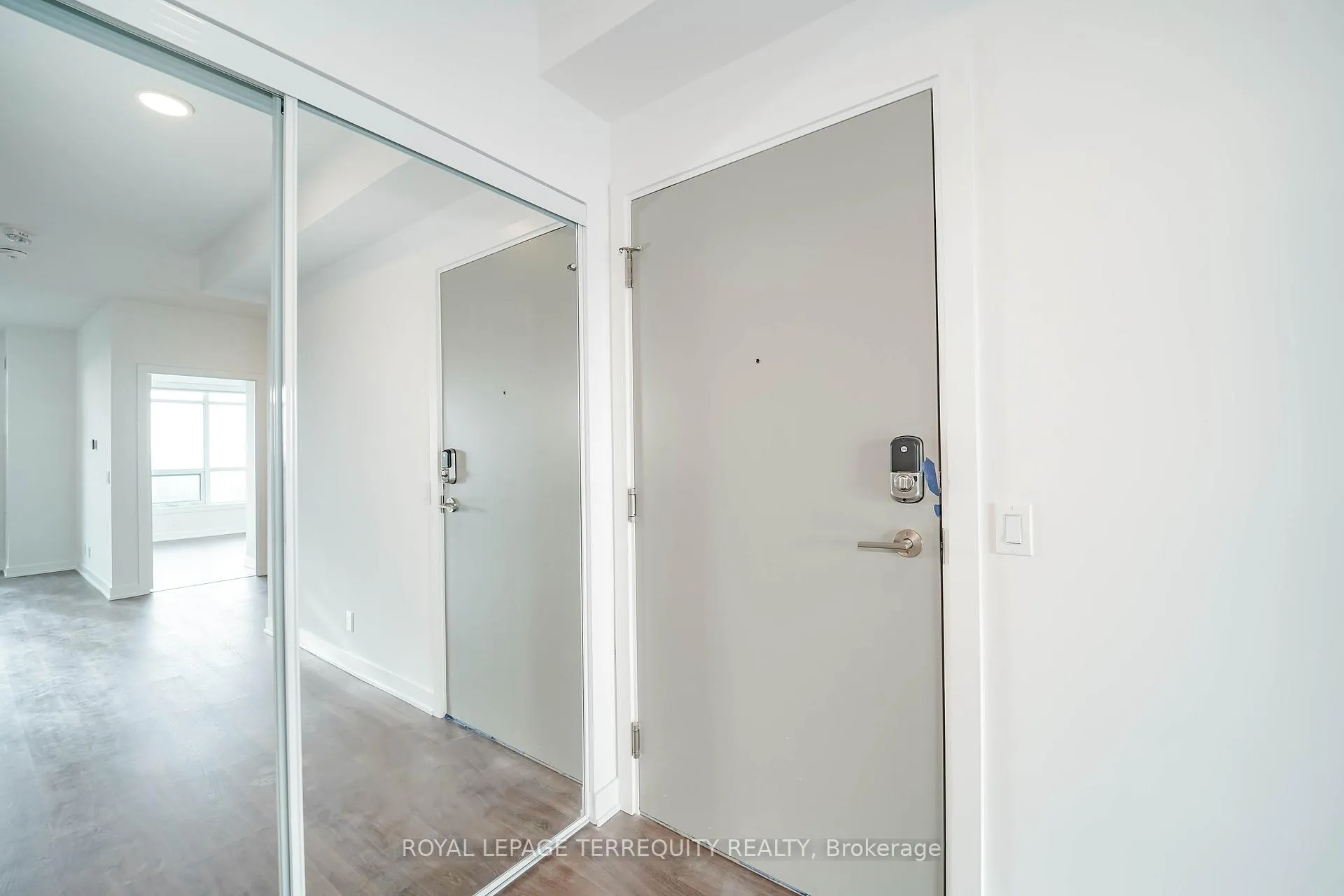 Photo 35 of Unit 2612, 50 Upper Mall Way, Vaughan, Brownridge — HOMEH