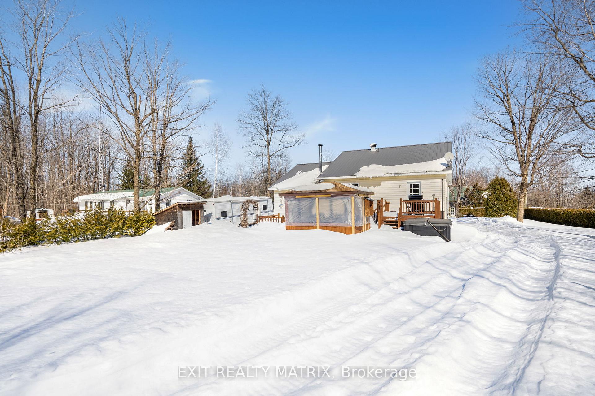 Photo 5 of 2880 Greenlane Road E, Champlain, Champlain Twp — HOMEH