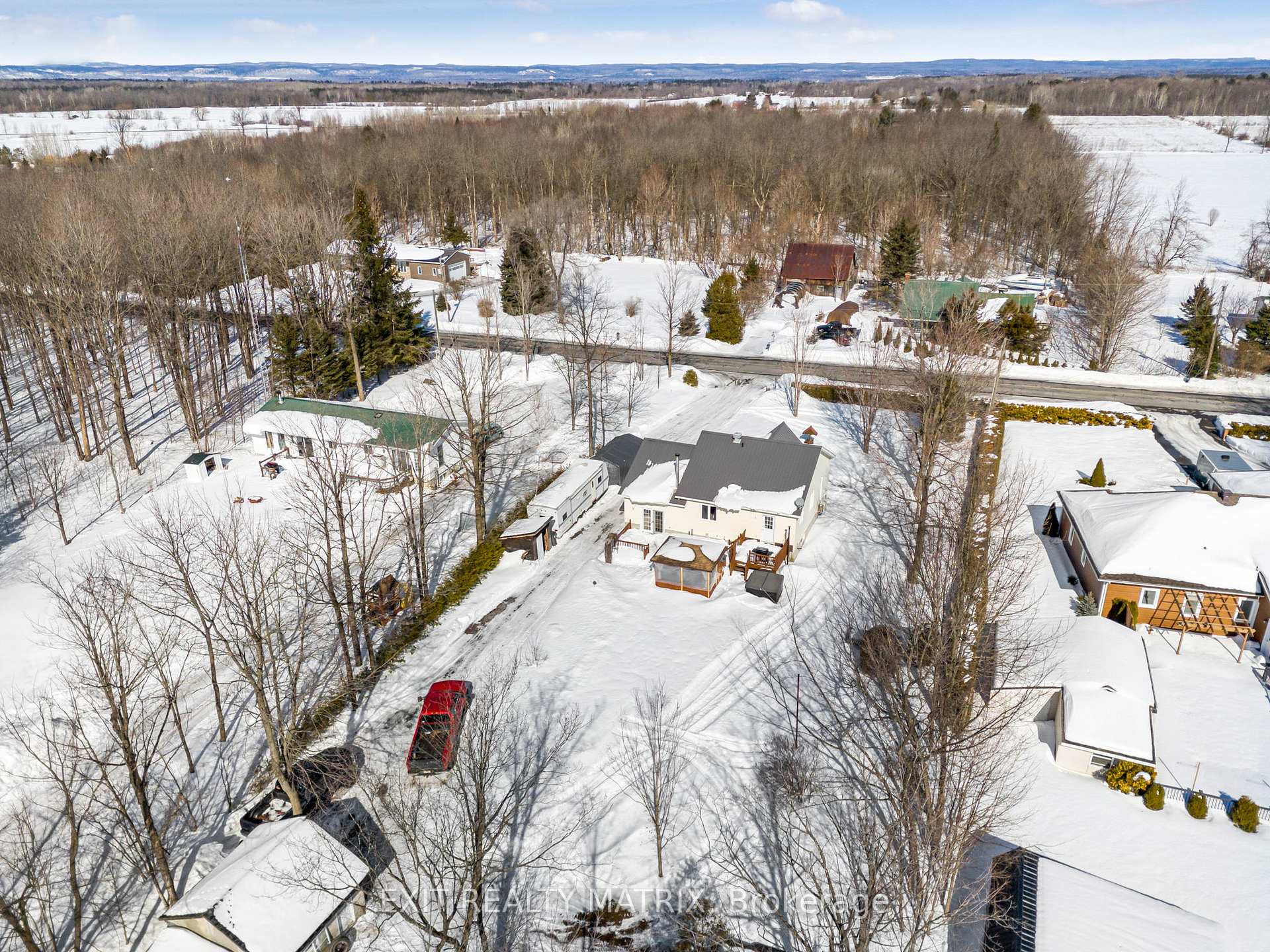 Photo 10 of 2880 Greenlane Road E, Champlain, Champlain Twp — HOMEH