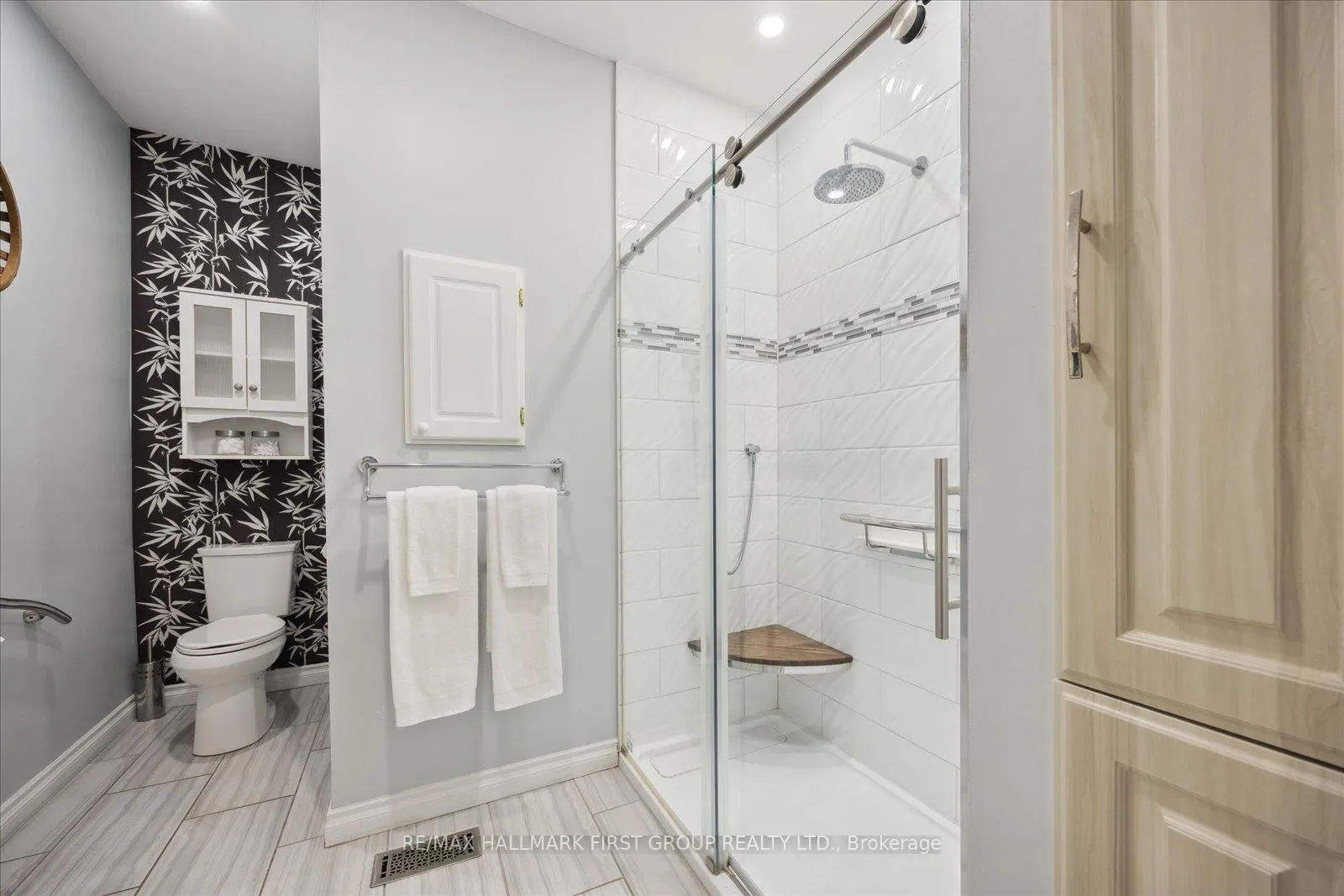 Photo 15 of Unit 24, 1111 Wilson Road N, Oshawa, Pinecrest — HOMEH