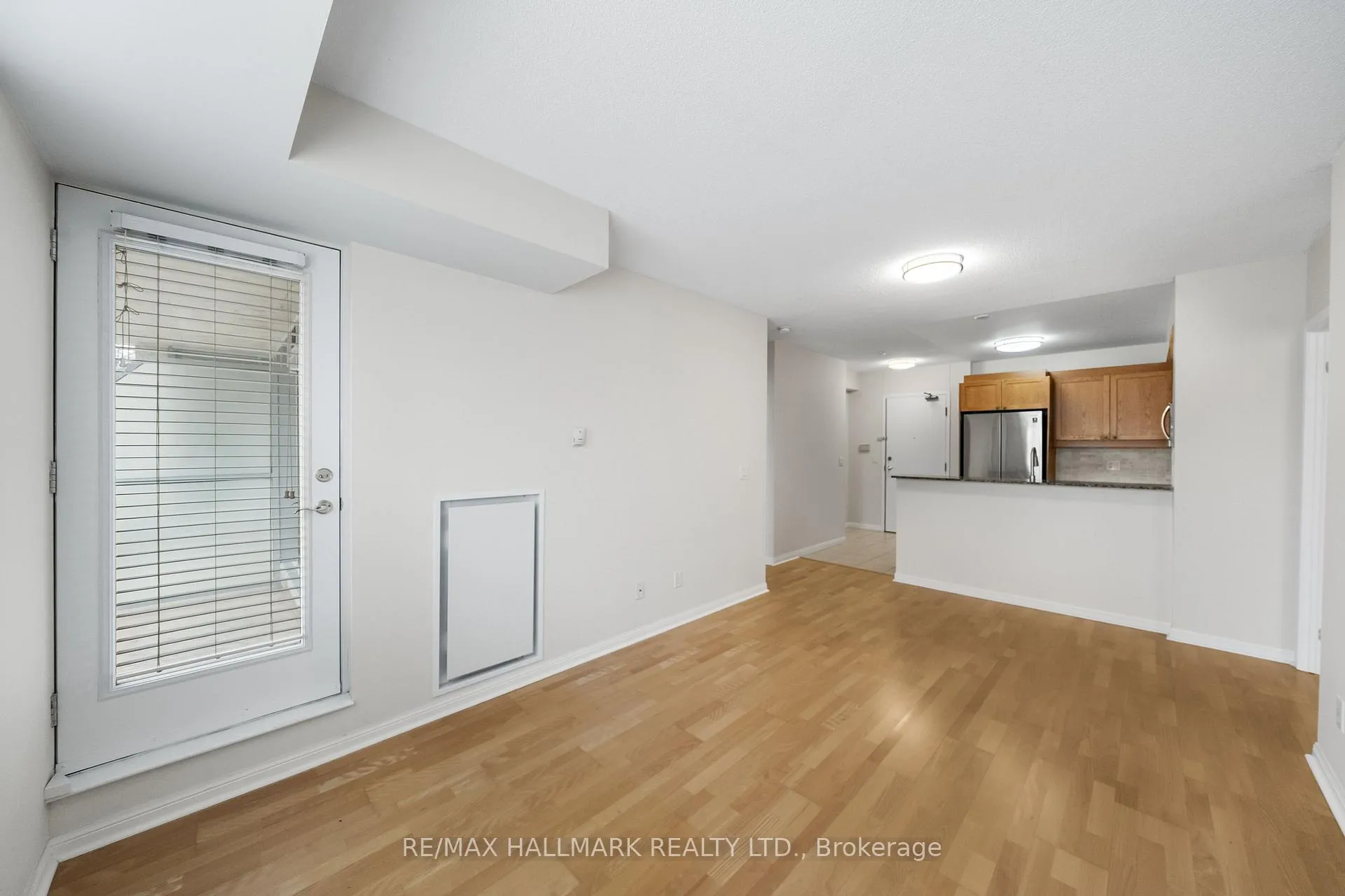 Photo 7 of Unit 307, 1801 Bayview Avenue, Toronto, Leaside — HOMEH