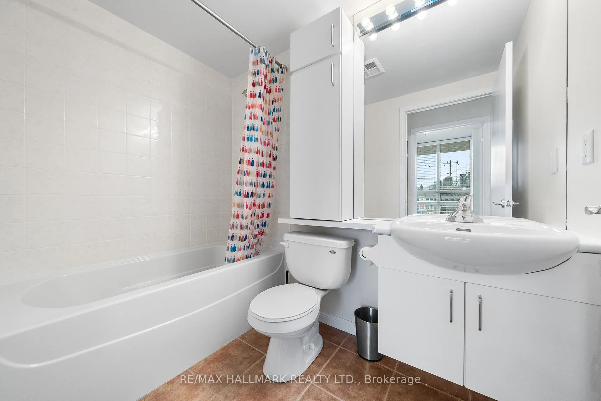 Photo 17 of Unit 307, 1801 Bayview Avenue, Toronto, Leaside — HOMEH