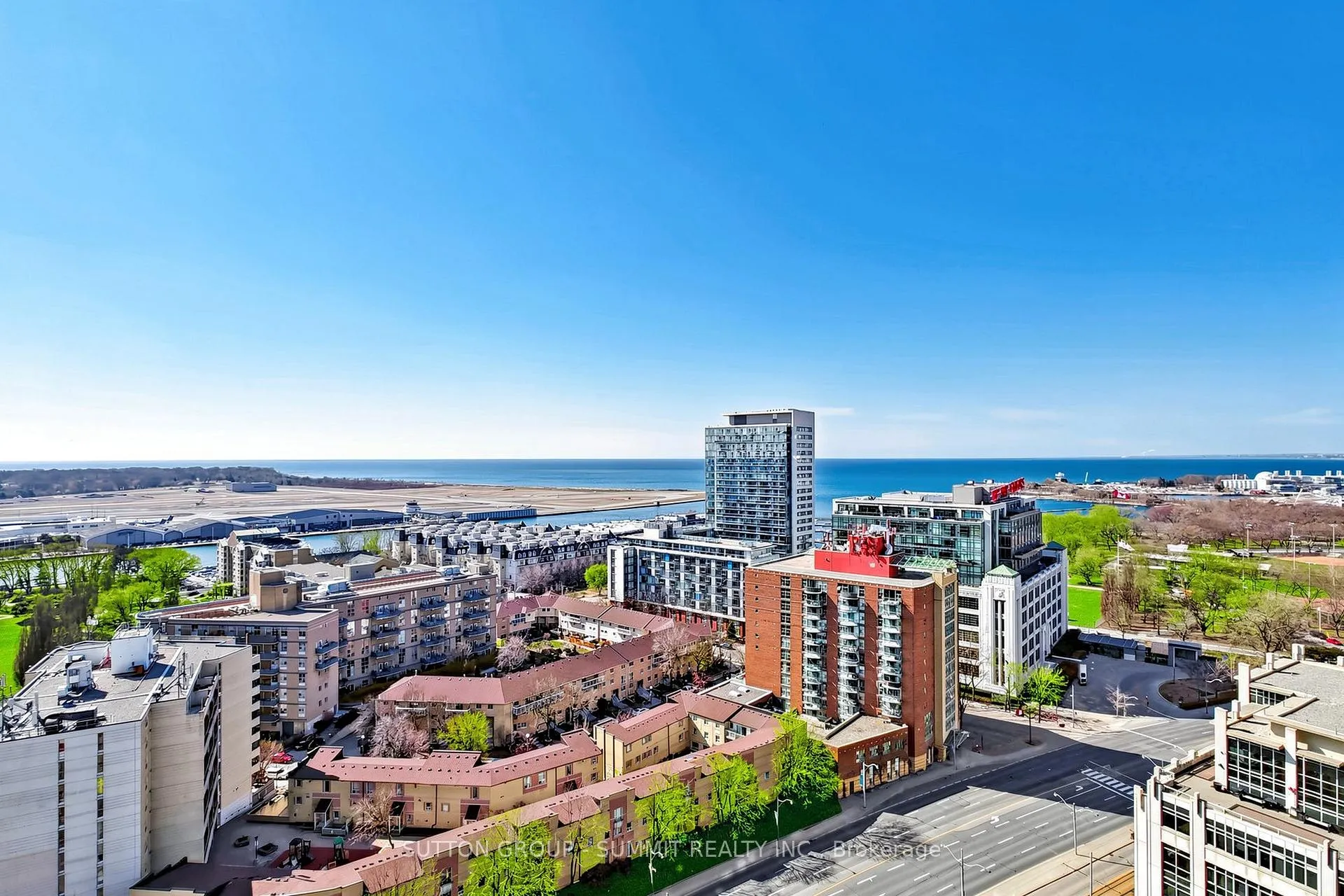 Photo 2 of Unit 2209, 600 Fleet Street, Toronto, Niagara — HOMEH