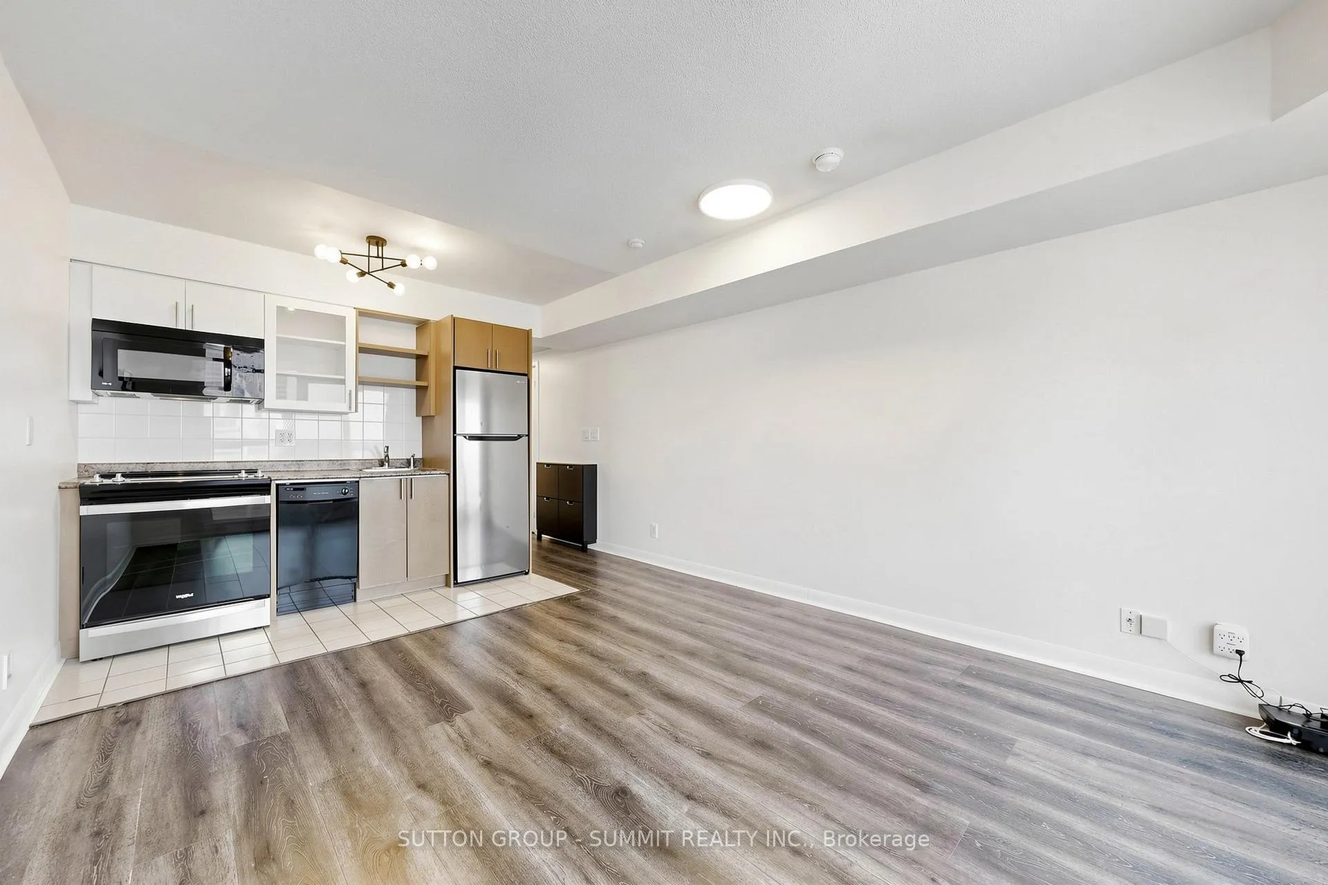 Photo 7 of Unit 2209, 600 Fleet Street, Toronto, Niagara — HOMEH