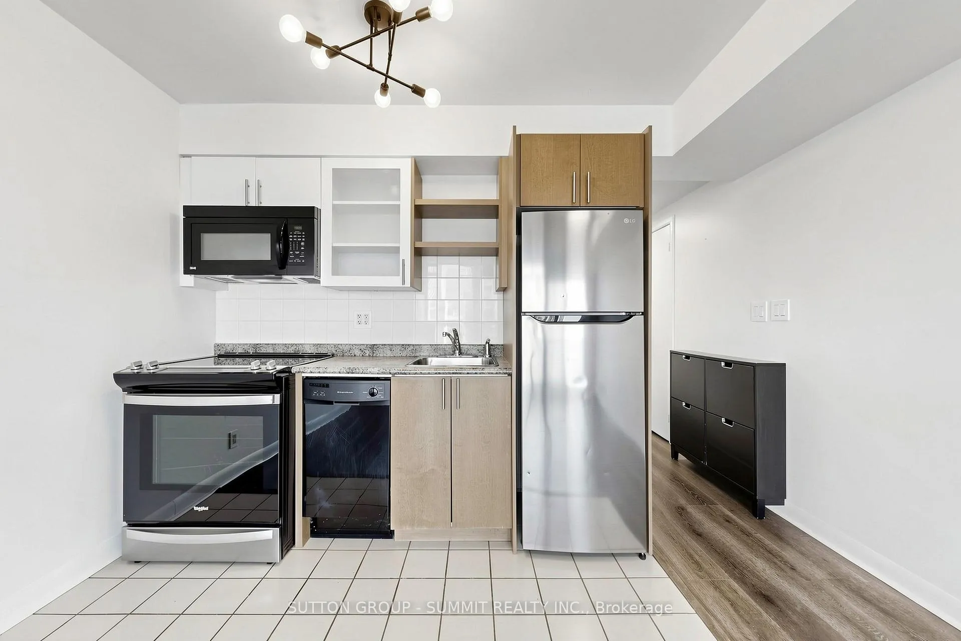 Photo 8 of Unit 2209, 600 Fleet Street, Toronto, Niagara — HOMEH