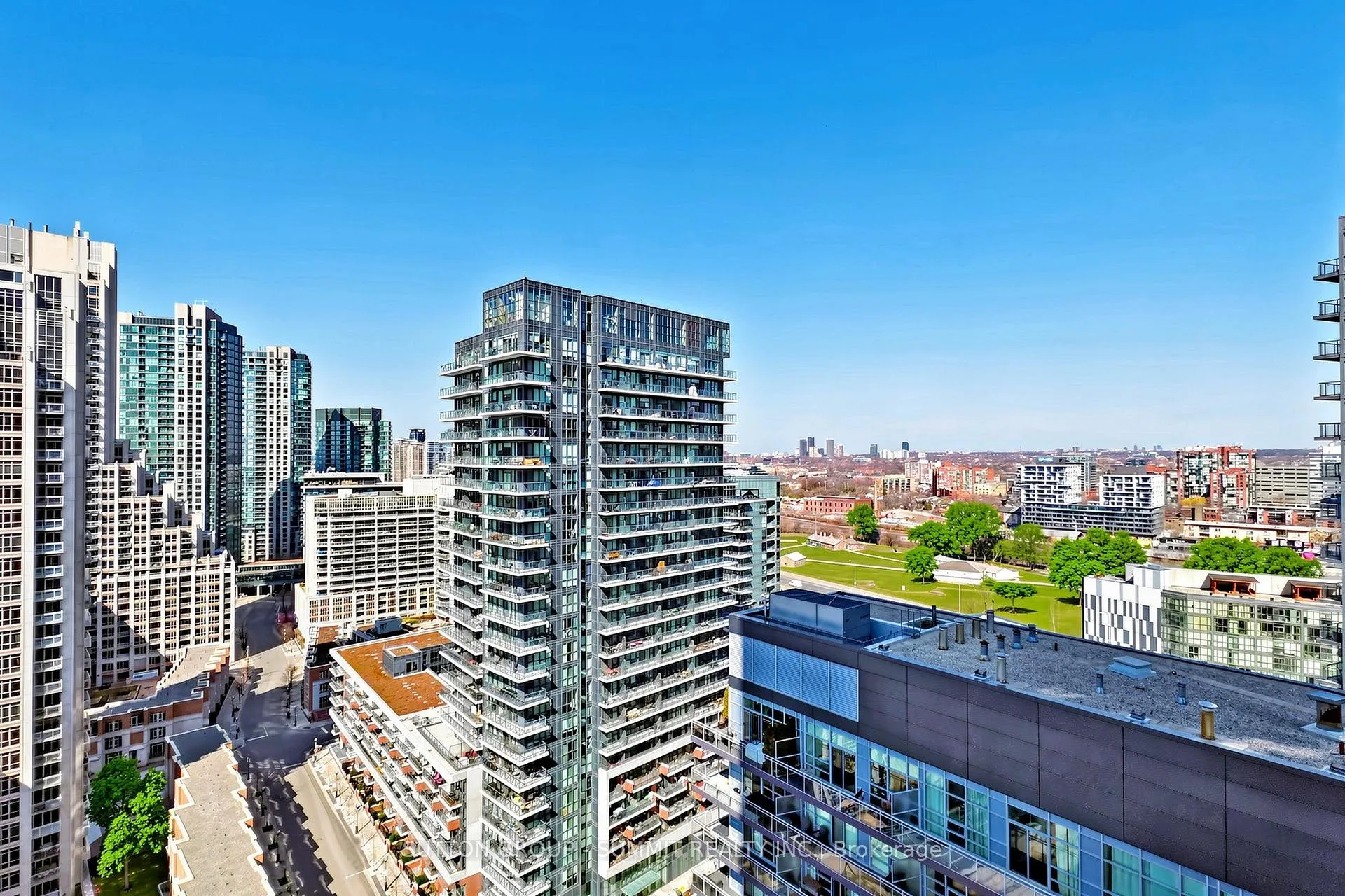Photo 16 of Unit 2209, 600 Fleet Street, Toronto, Niagara — HOMEH