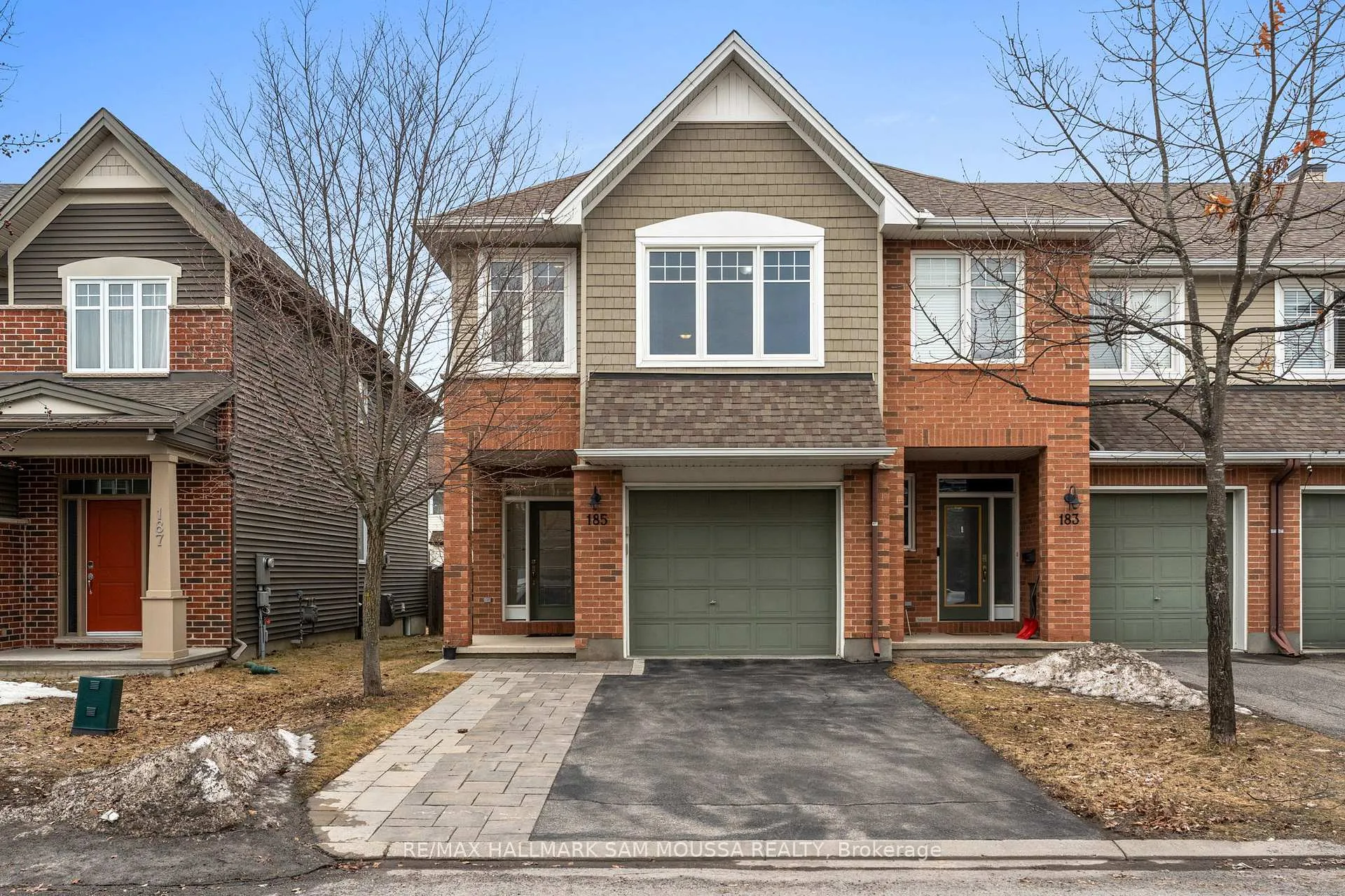 Front of 185 Flat Sedge Crescent