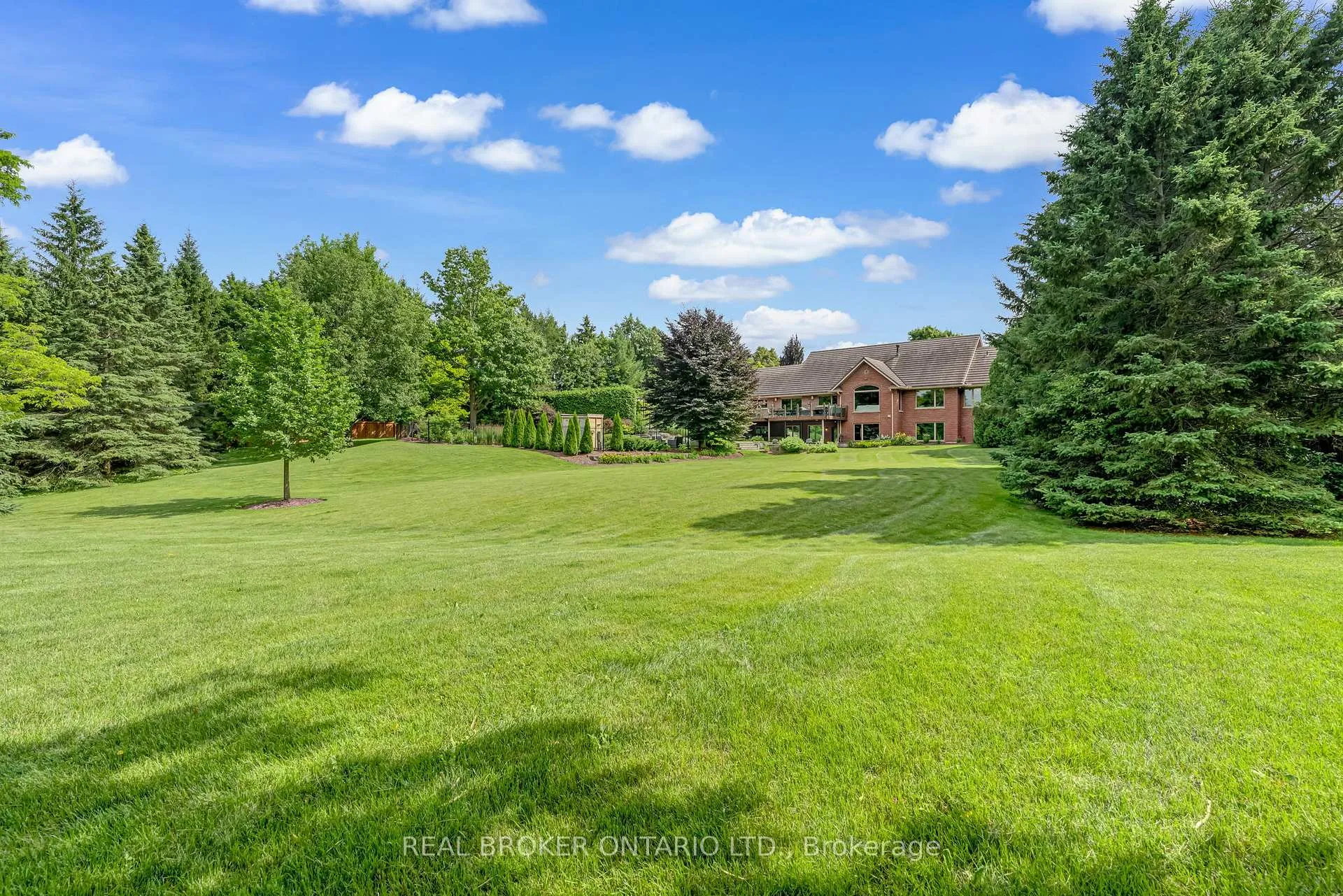 Photo 34 of 18 Fox Run Drive, Puslinch, Rural Puslinch East — HOMEH