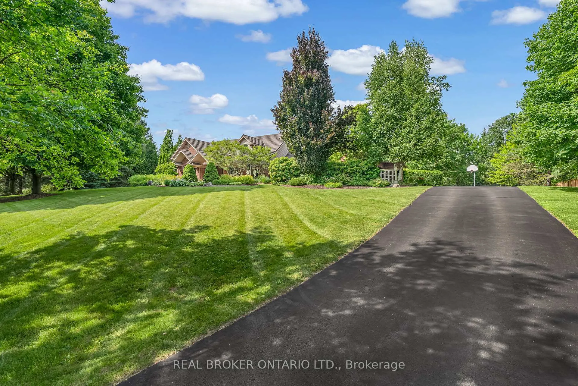 Photo 39 of 18 Fox Run Drive, Puslinch, Rural Puslinch East — HOMEH