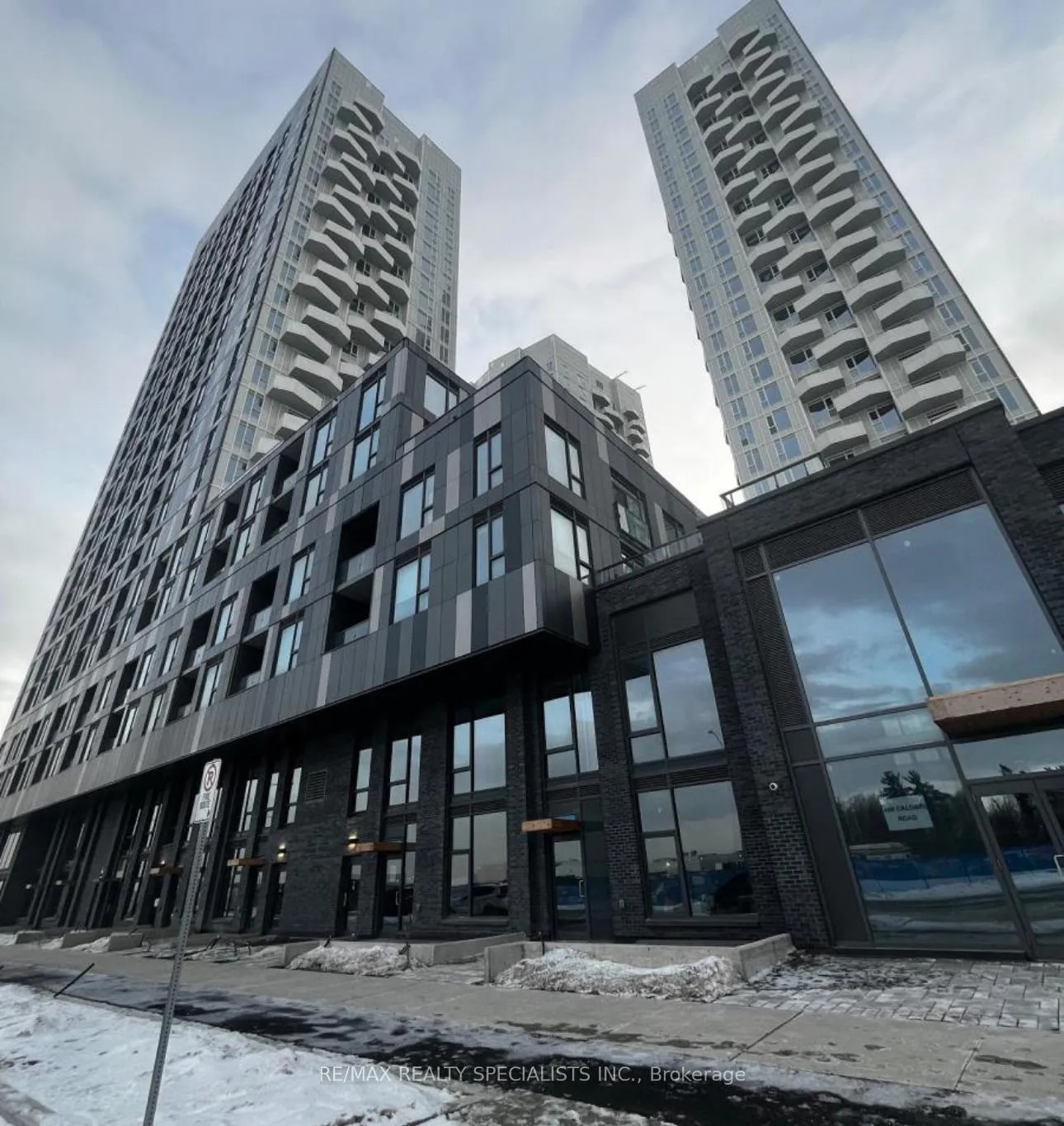 Photo 1 of Unit 908, 498 Caldari Road S, Vaughan, Concord — HOMEH