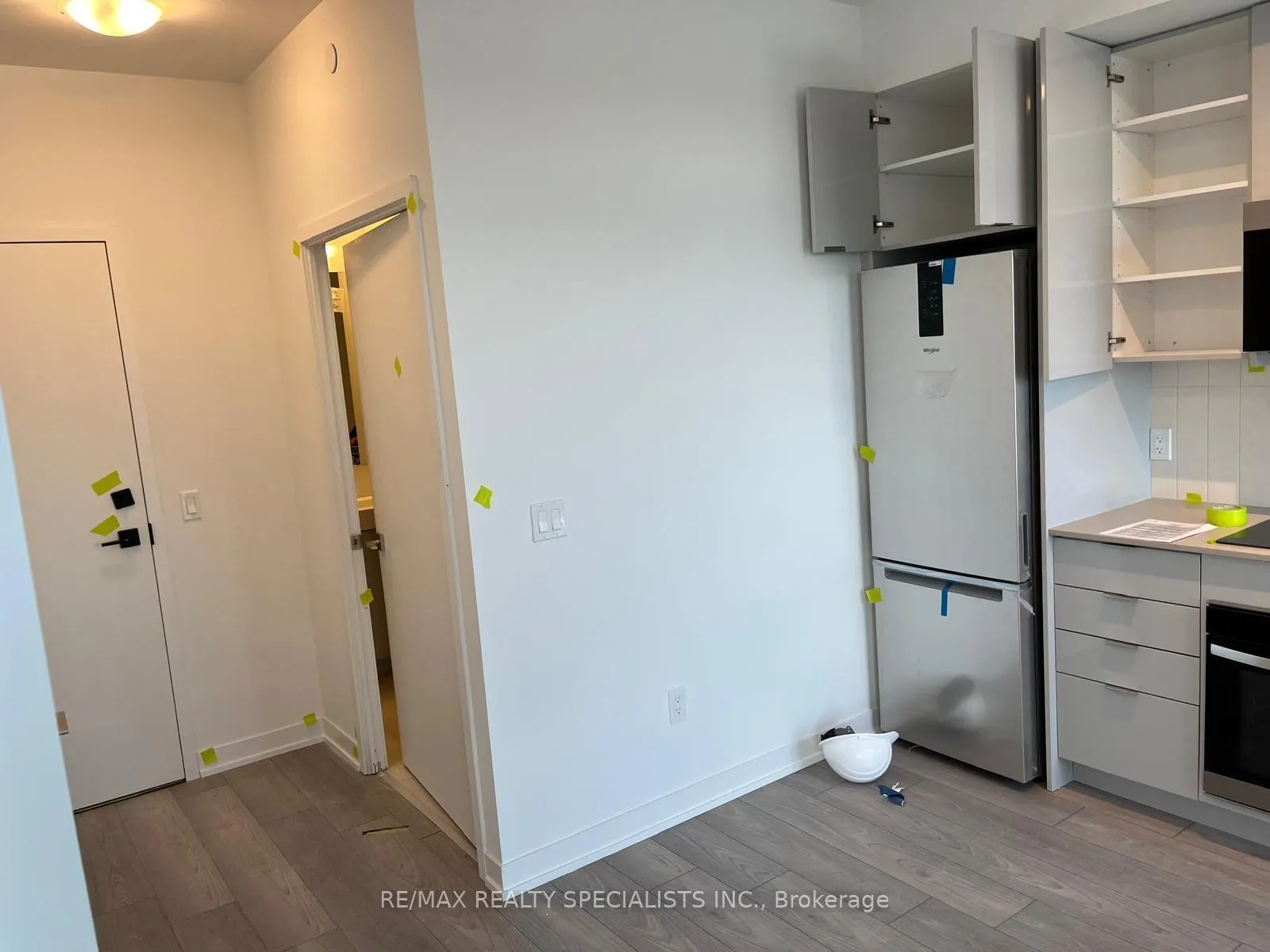 Photo 6 of Unit 908, 498 Caldari Road S, Vaughan, Concord — HOMEH