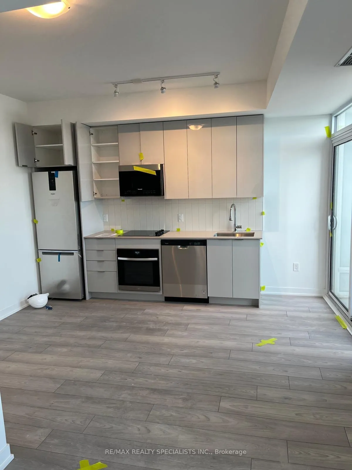 Photo 13 of Unit 908, 498 Caldari Road S, Vaughan, Concord — HOMEH