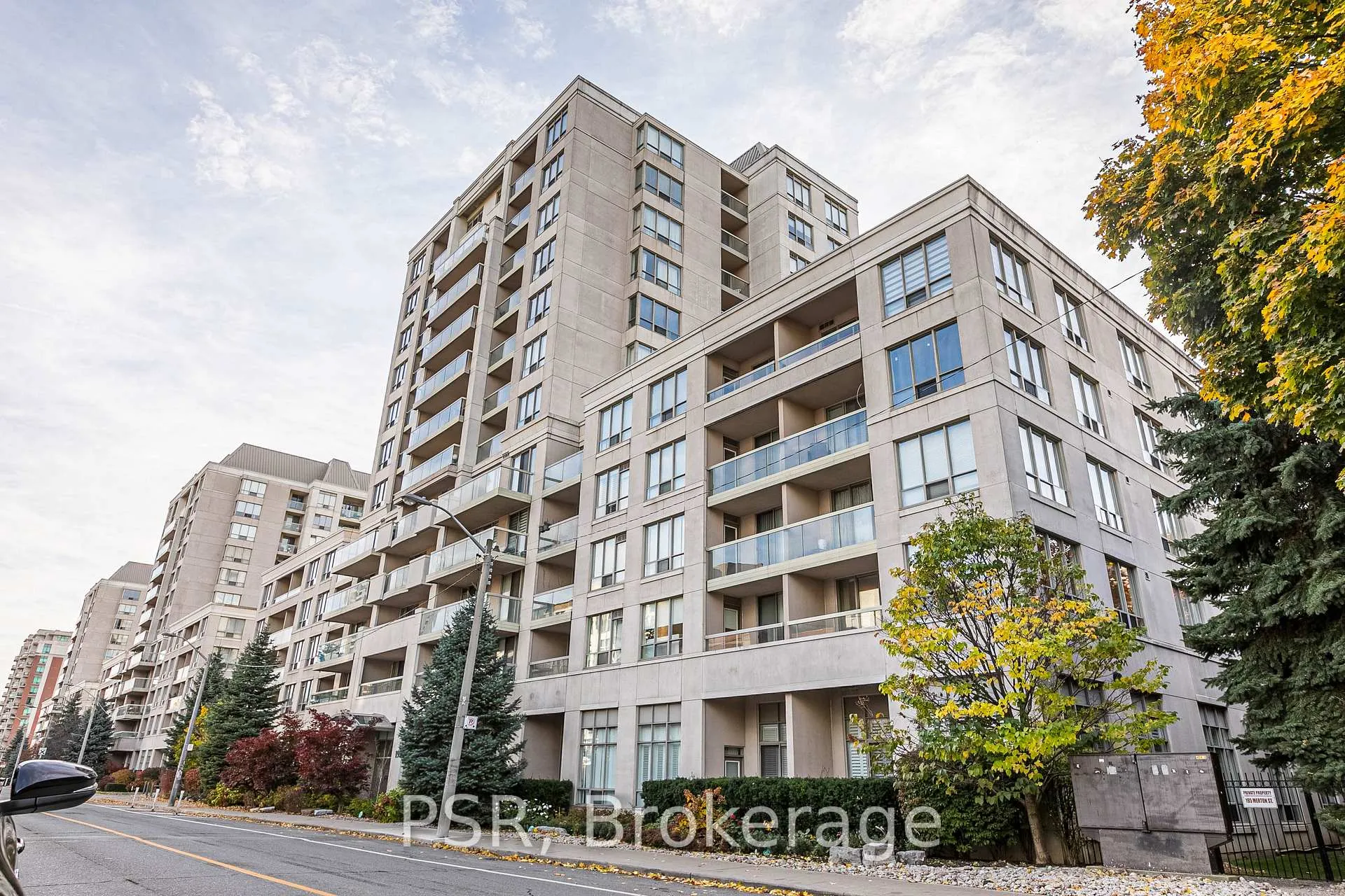 Front of Unit 618, 195 Merton Street