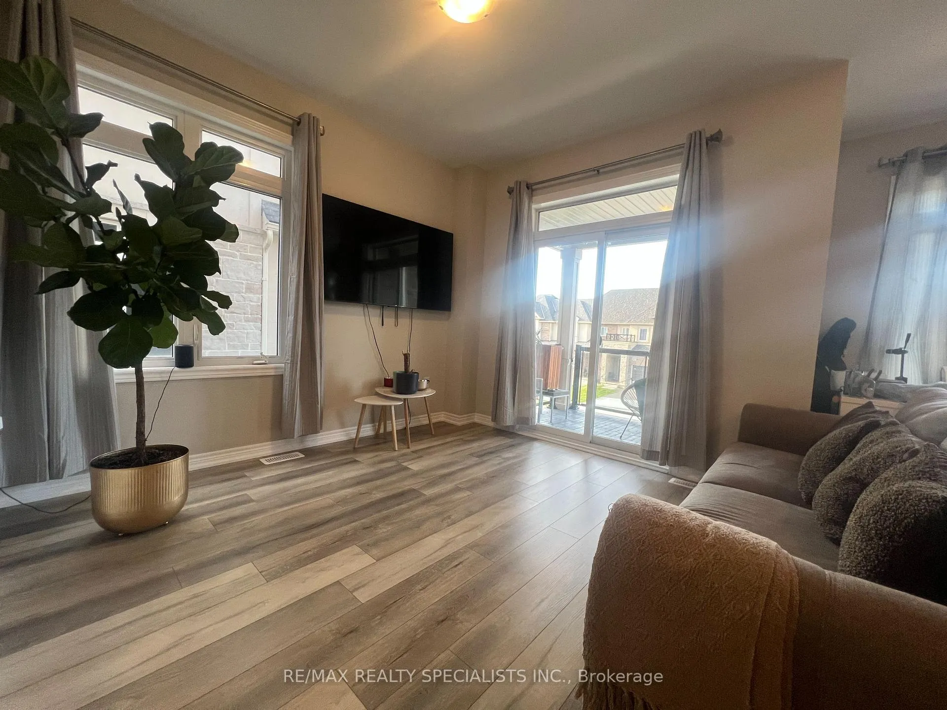 Photo 16 of 146 Sonoma Lane, Hamilton, Winona — HOMEH