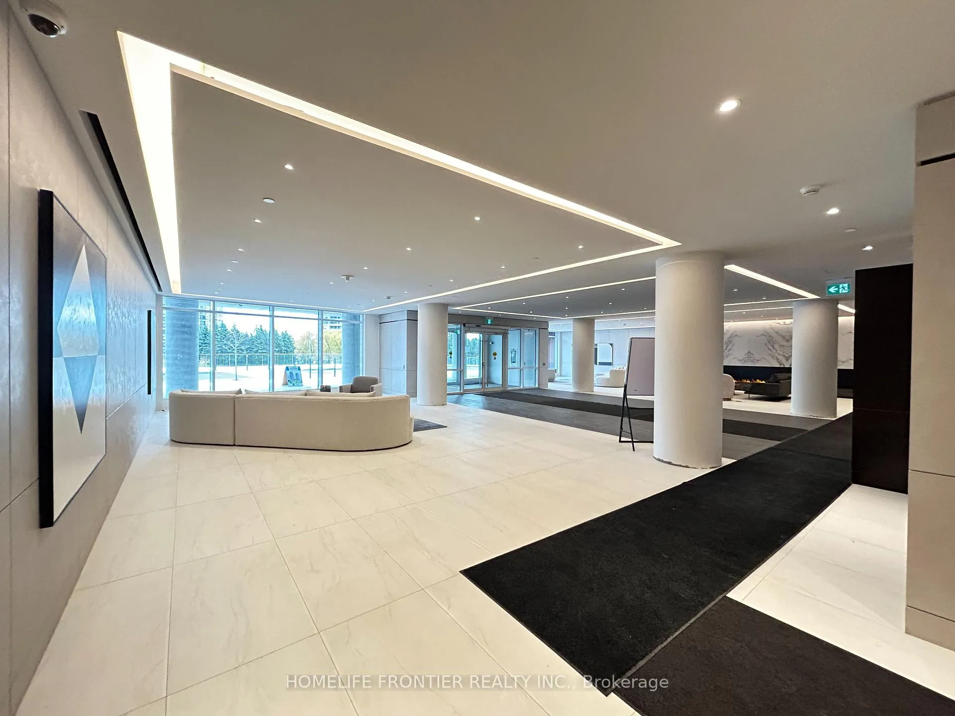 Photo 3 of Unit 2702B, 50 Upper Mall Way, Vaughan, Brownridge — HOMEH