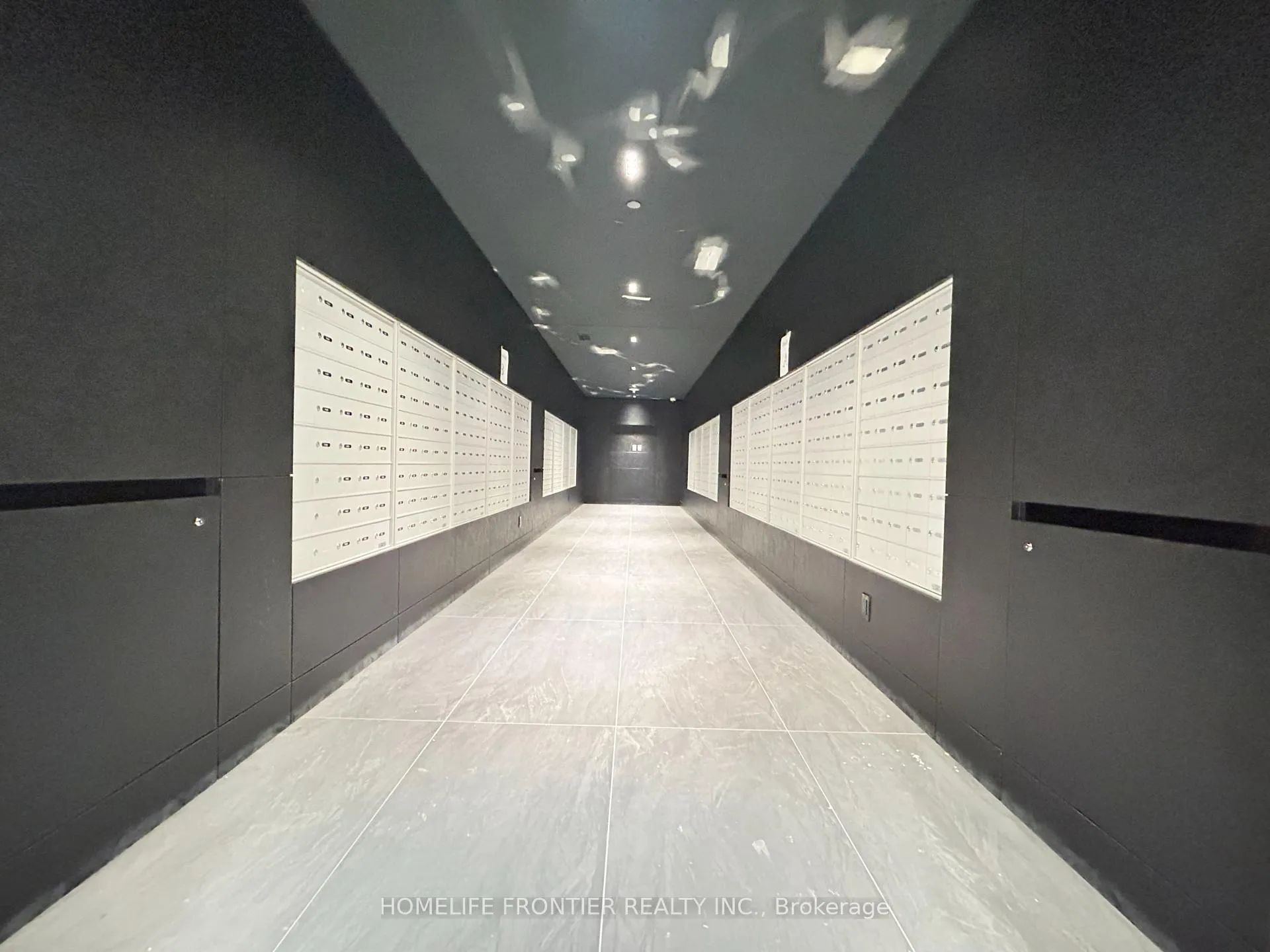 Photo 5 of Unit 2702B, 50 Upper Mall Way, Vaughan, Brownridge — HOMEH