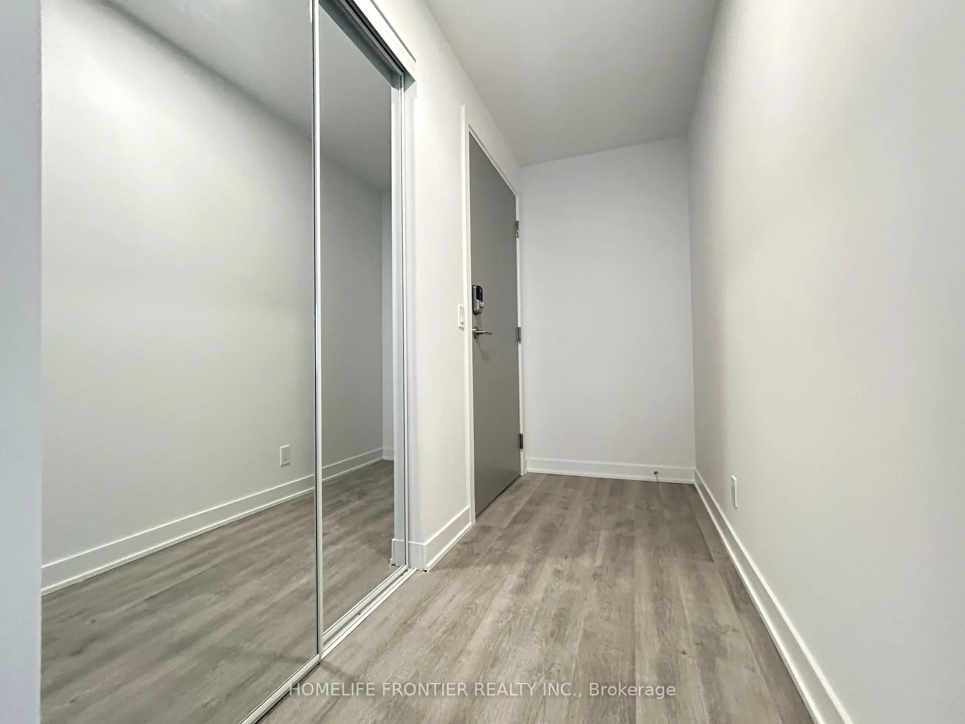 Photo 6 of Unit 2702B, 50 Upper Mall Way, Vaughan, Brownridge — HOMEH