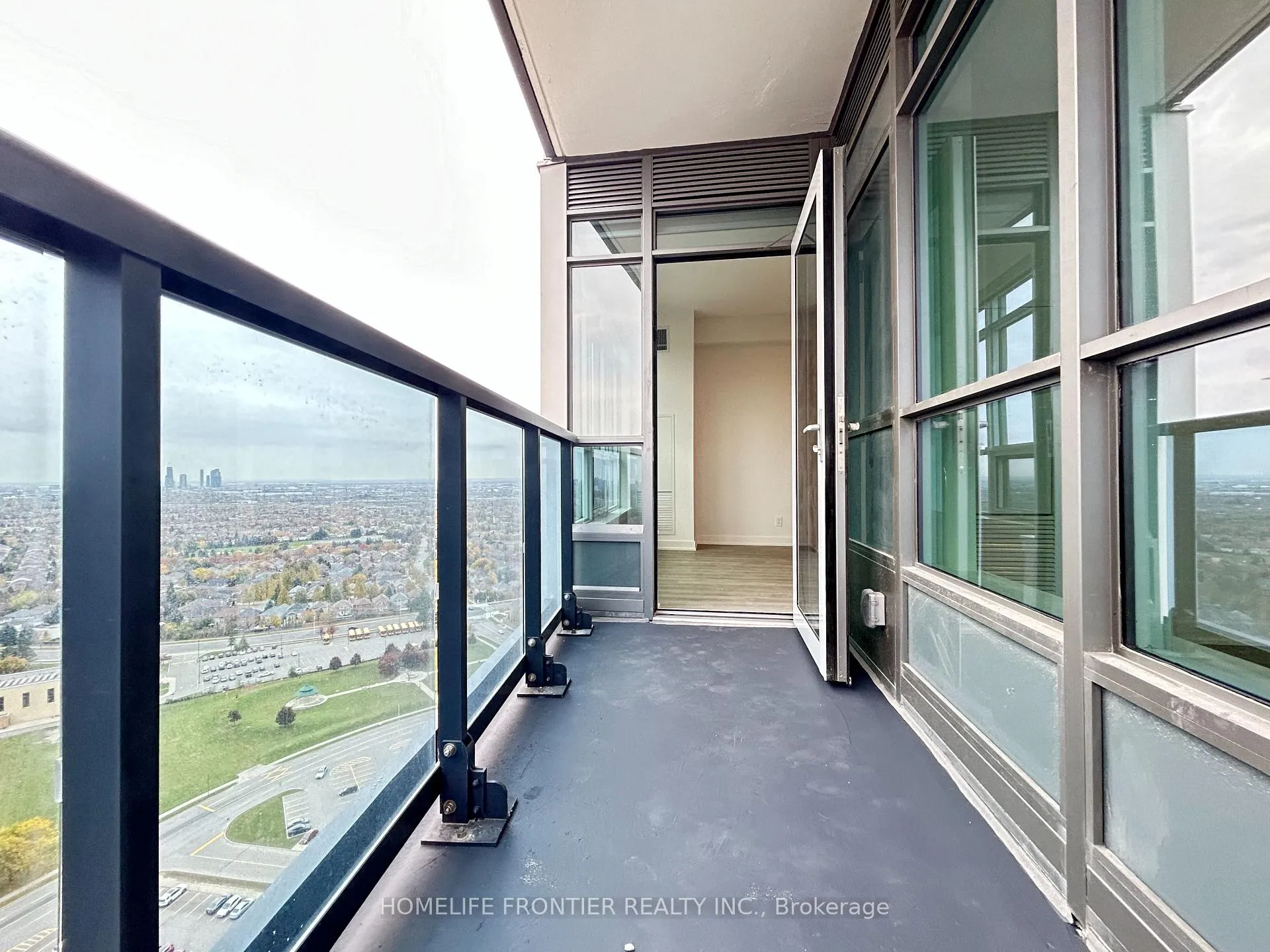 Photo 23 of Unit 2702B, 50 Upper Mall Way, Vaughan, Brownridge — HOMEH