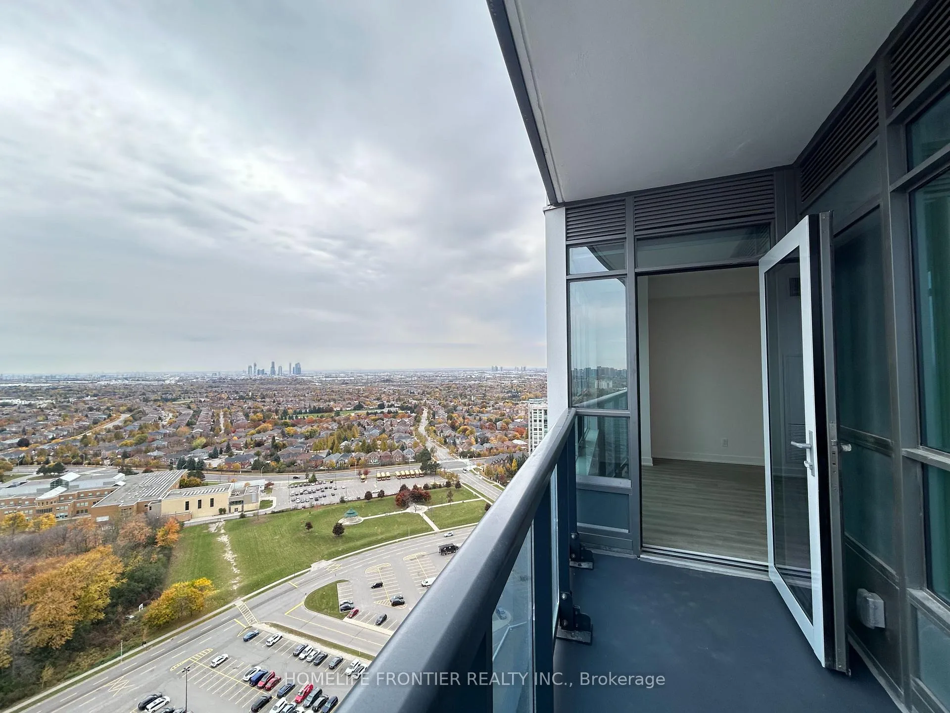 Photo 26 of Unit 2702B, 50 Upper Mall Way, Vaughan, Brownridge — HOMEH
