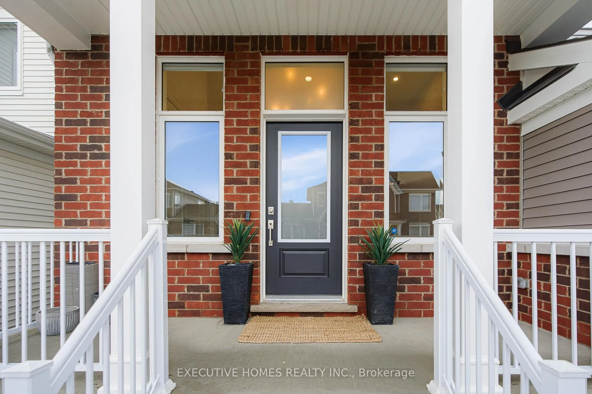 Photo 3 of 142 Aubrais Crescent, Ottawa, Chapel Hill South - Orleans Village — HOMEH