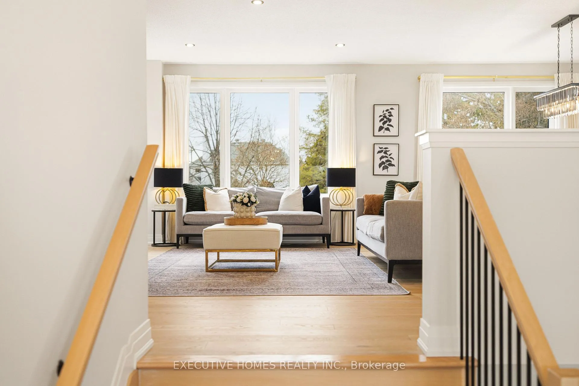 Photo 8 of 142 Aubrais Crescent, Ottawa, Chapel Hill South - Orleans Village — HOMEH