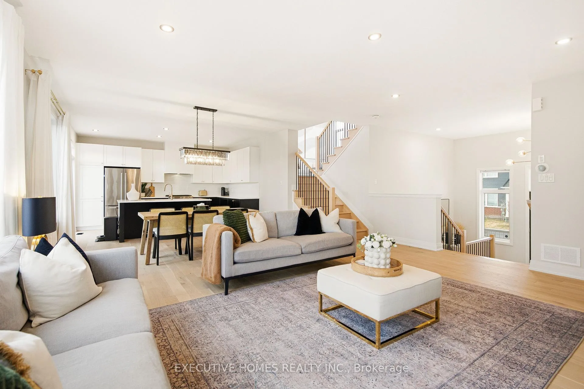 Photo 10 of 142 Aubrais Crescent, Ottawa, Chapel Hill South - Orleans Village — HOMEH