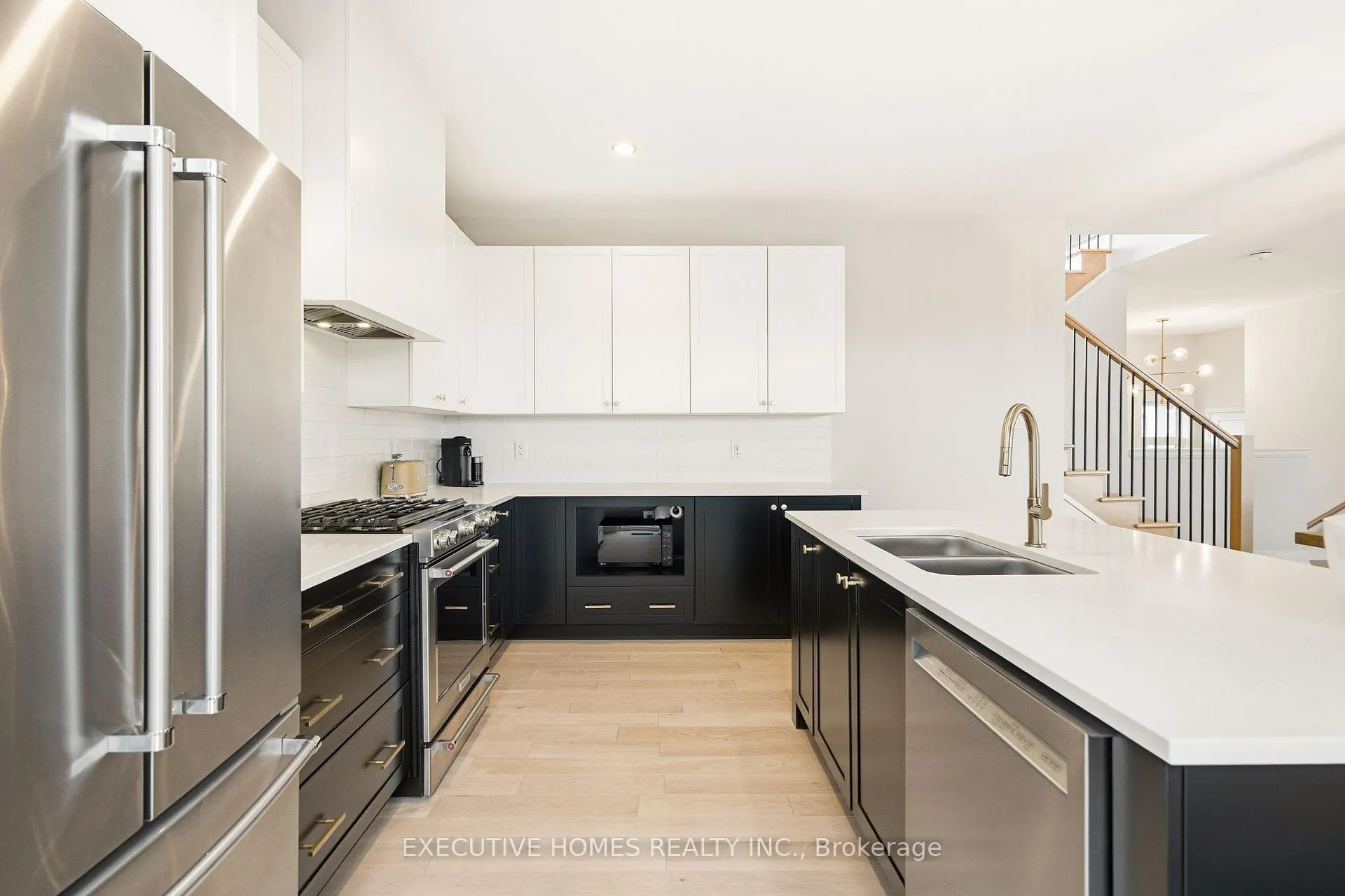 Photo 13 of 142 Aubrais Crescent, Ottawa, Chapel Hill South - Orleans Village — HOMEH
