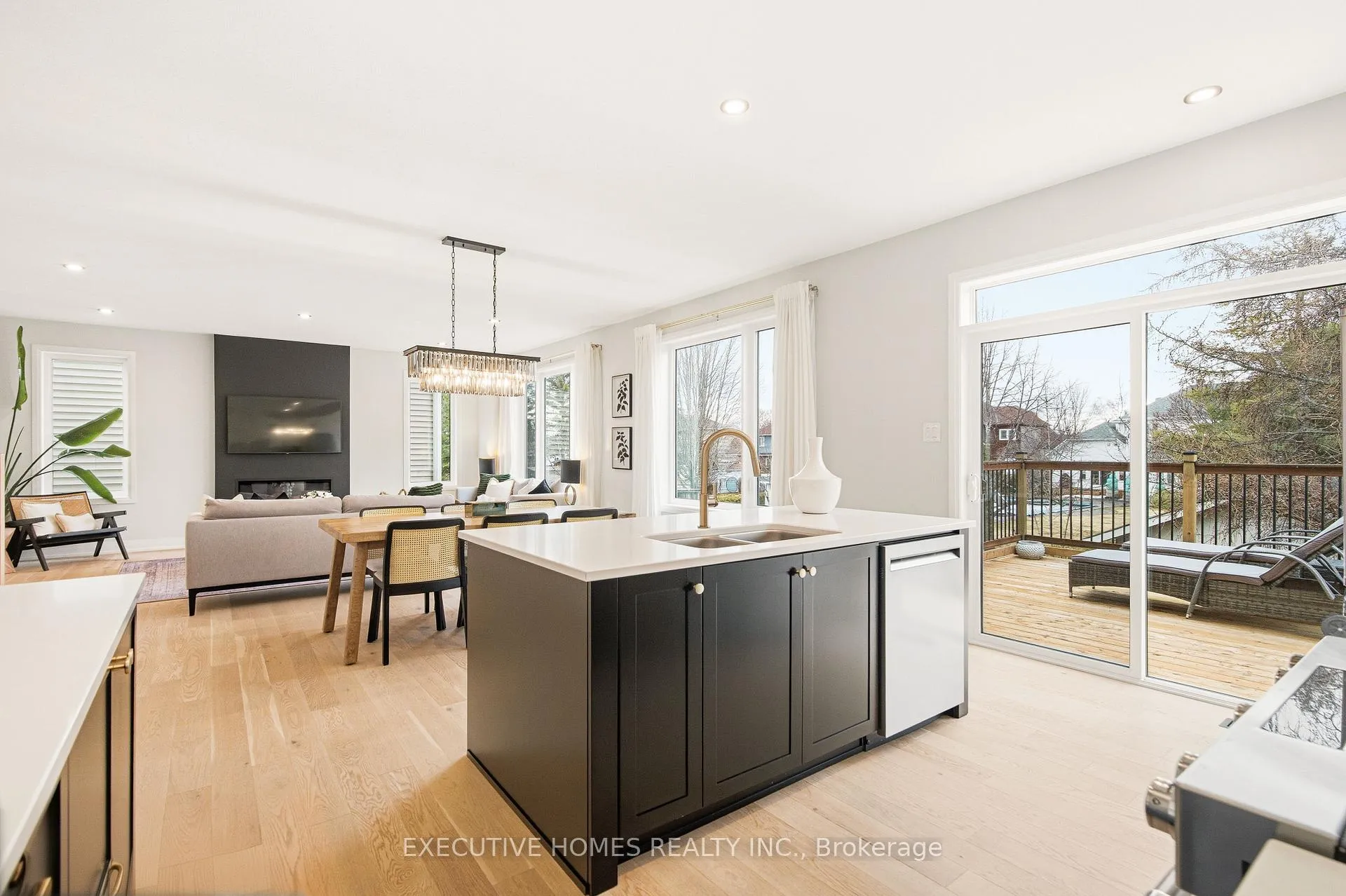 Photo 14 of 142 Aubrais Crescent, Ottawa, Chapel Hill South - Orleans Village — HOMEH